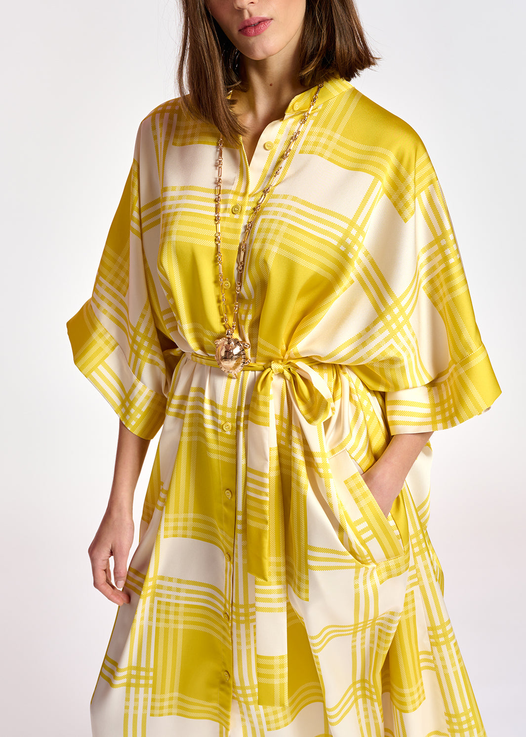 Robe chemise à  carreaux blanc cassé et jaunes RE—SSENTIEL | Essentiel second hand