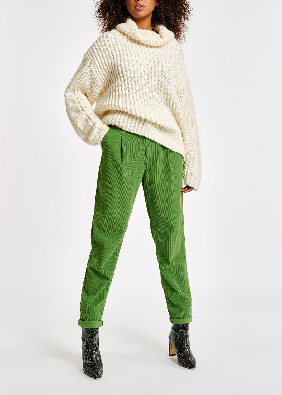 Green cotton-corduroy pants RE—SSENTIEL | Essentiel second hand