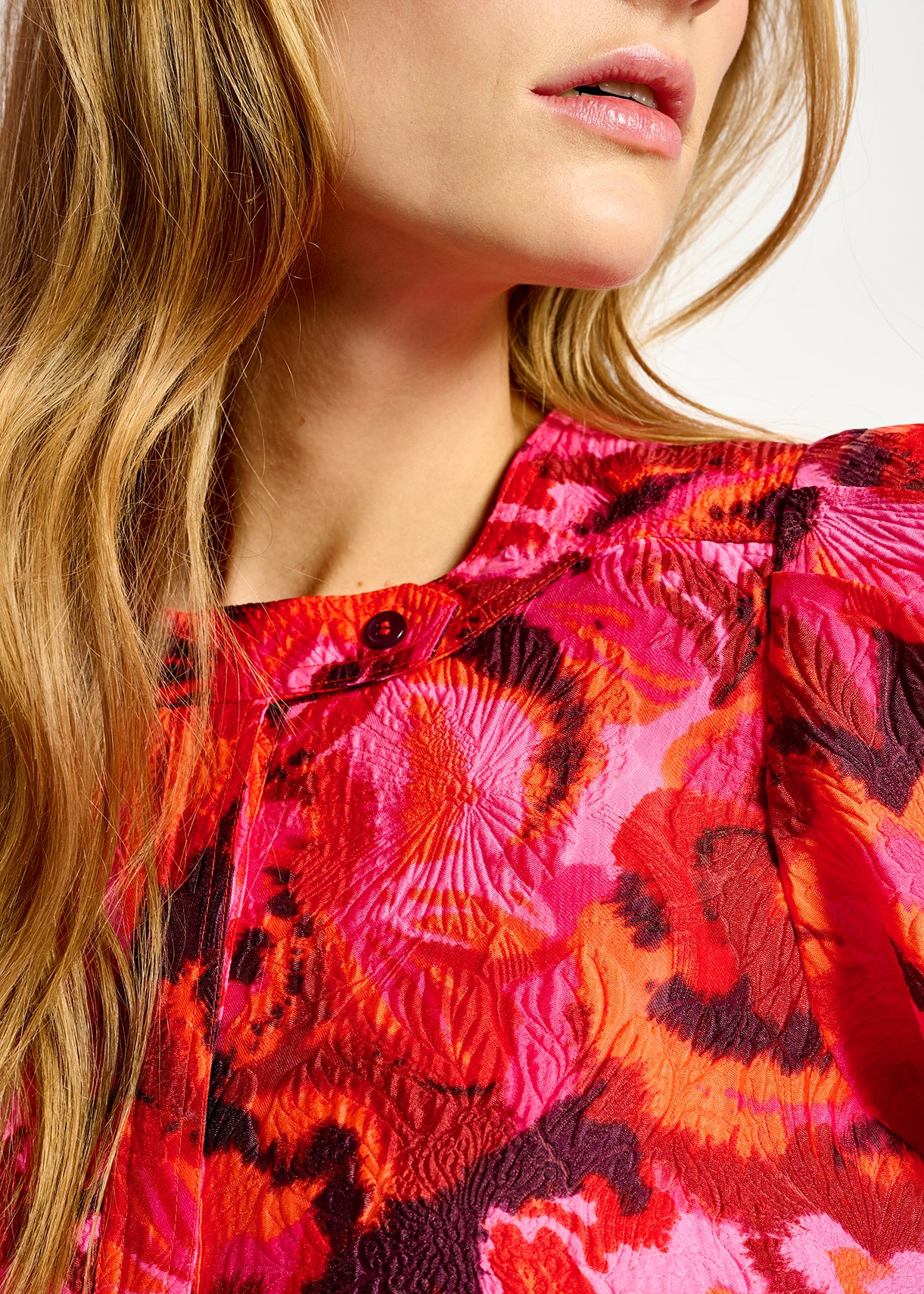 Pink and red jacquard belted mini dress RE—SSENTIEL | Essentiel second hand