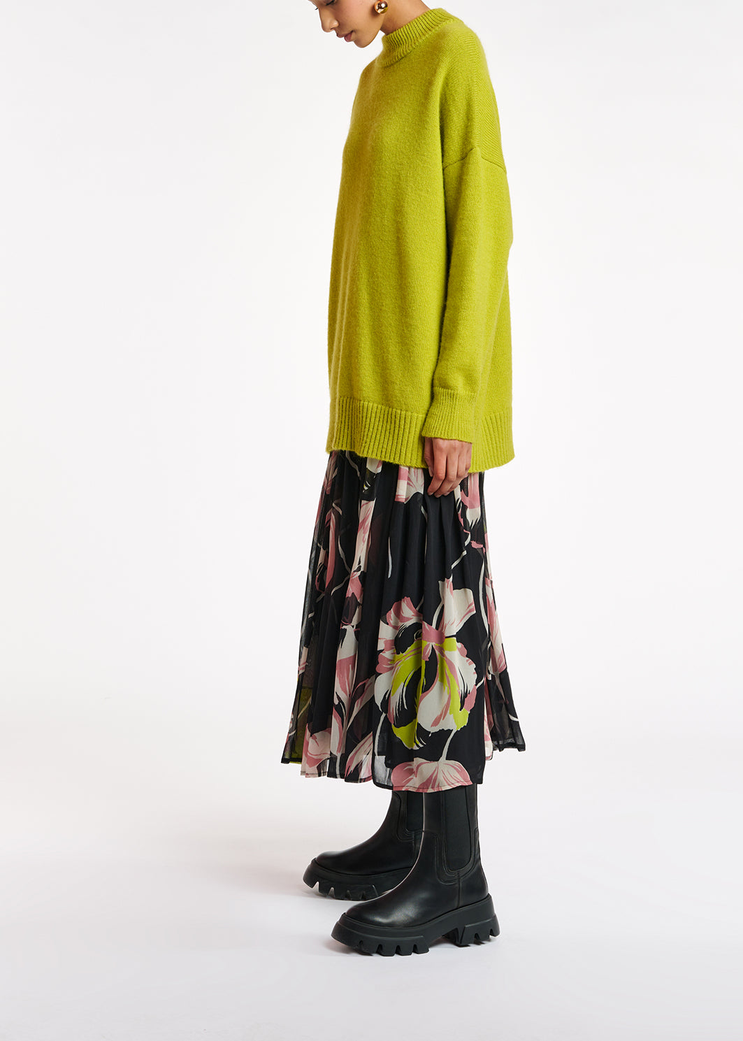 Long loose-fit lime green sweater RE—SSENTIEL | Essentiel second hand