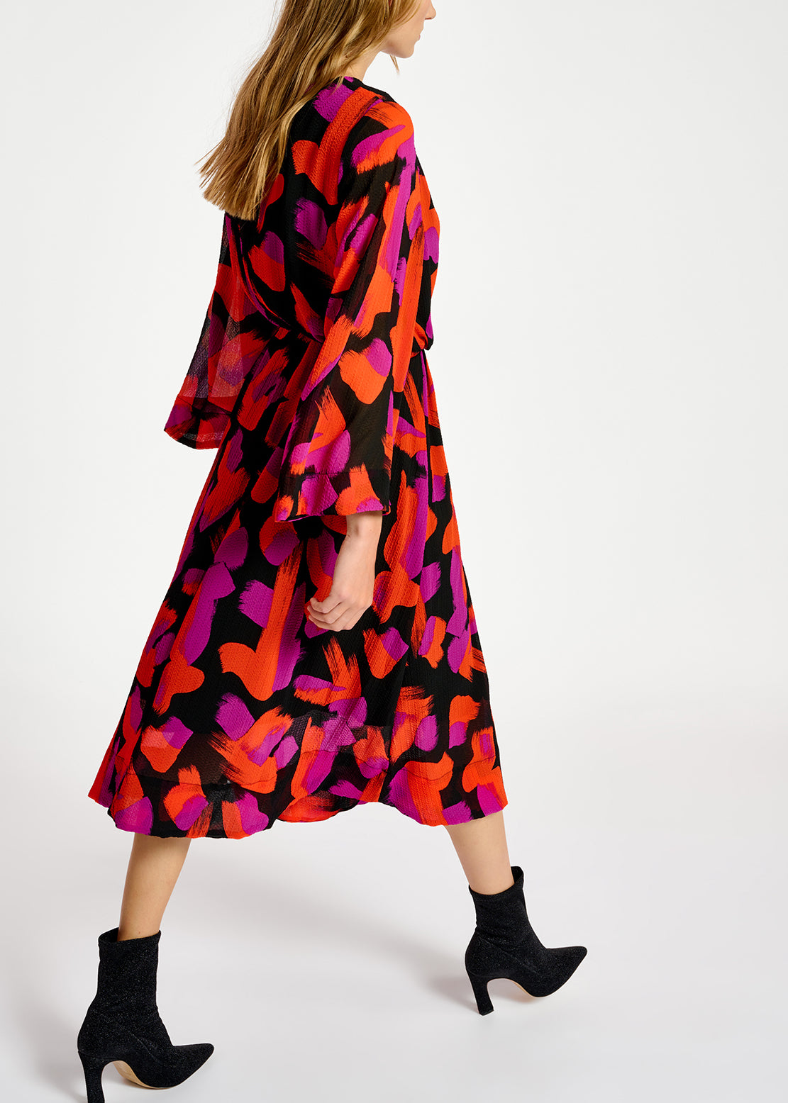 Robe maxi à imprimé abstrait noir, orange et pourpre RE—SSENTIEL | Essentiel second hand