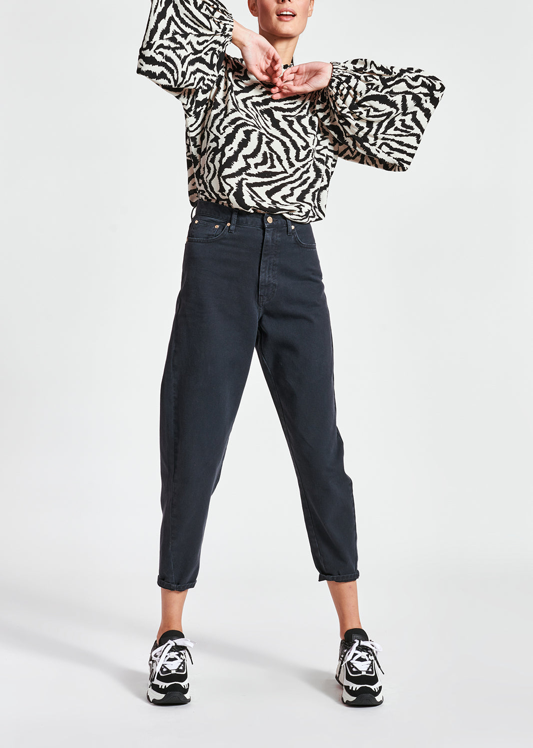 Top met zwart-witte zebraprint RE—SSENTIEL | Essentiel second hand