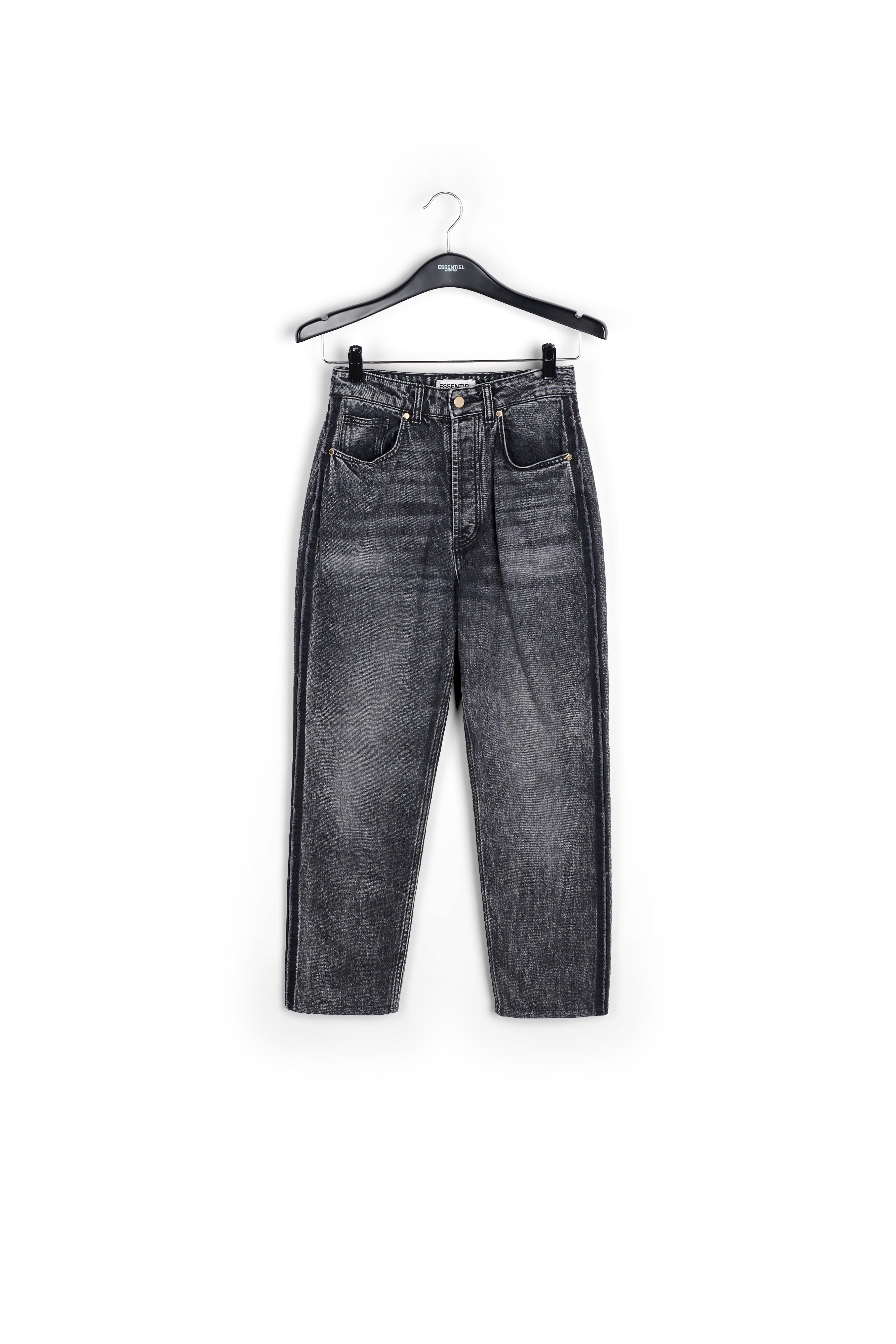 Jean gris foncé aux jambes droites RE—SSENTIEL | Essentiel second hand