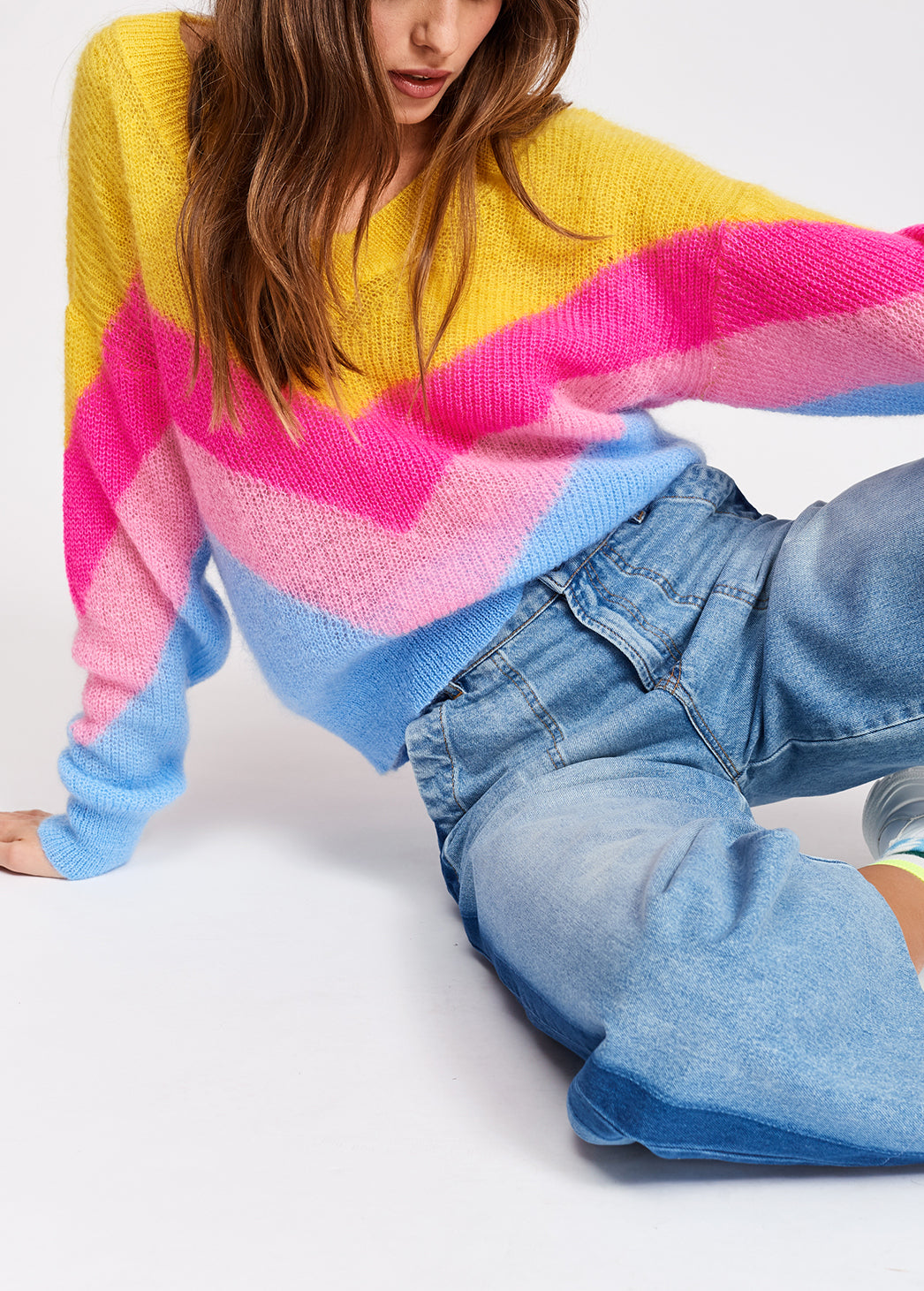 Yellow, pink and blue v pattern sweater RE—SSENTIEL | Essentiel second hand