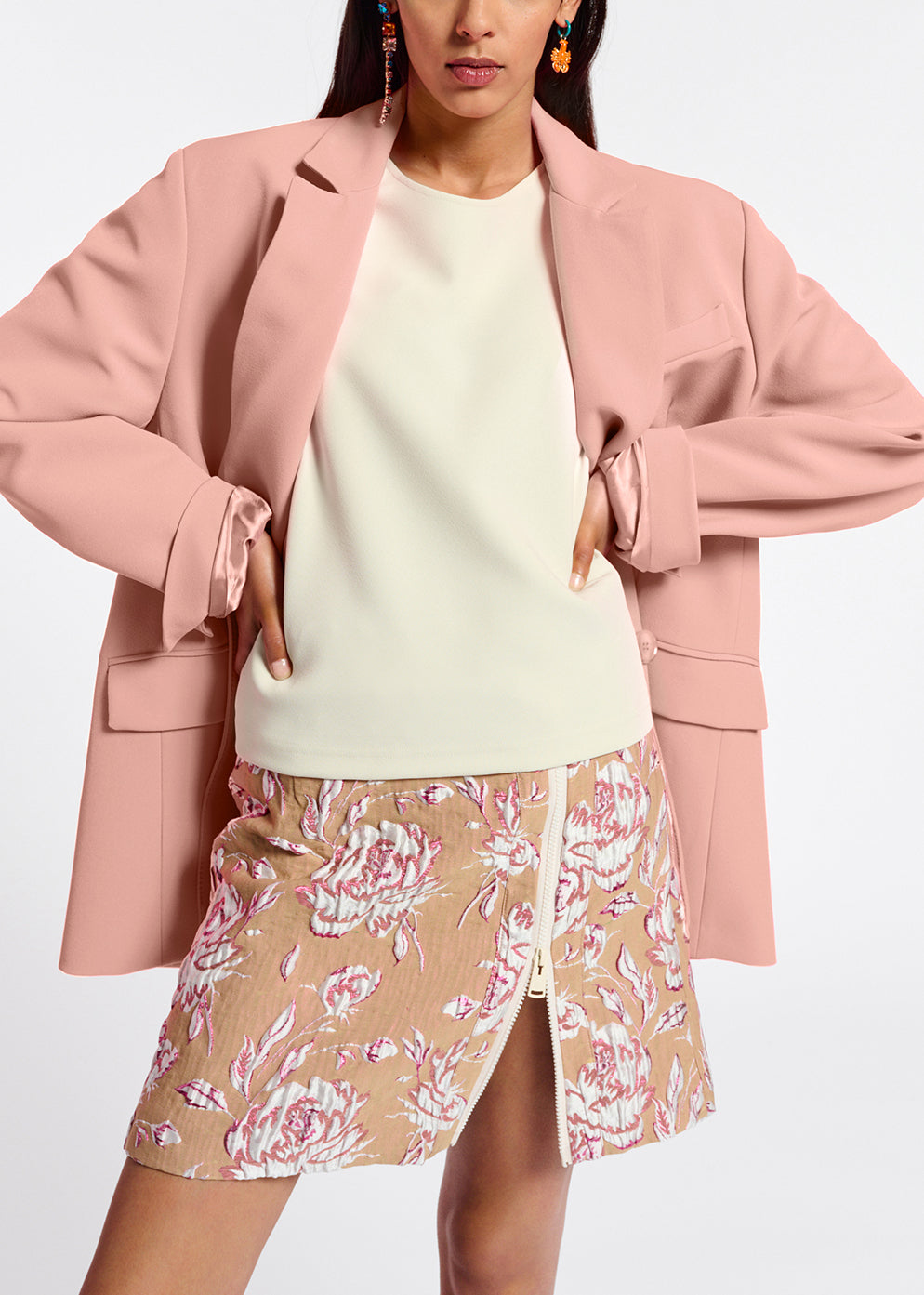 Minirok in beige, roze en wit bloemenjacquard RE—SSENTIEL | Essentiel second hand