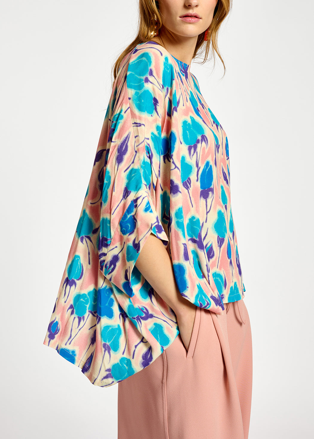 Light pink, blue and purple floral print oversized top RE—SSENTIEL | Essentiel second hand