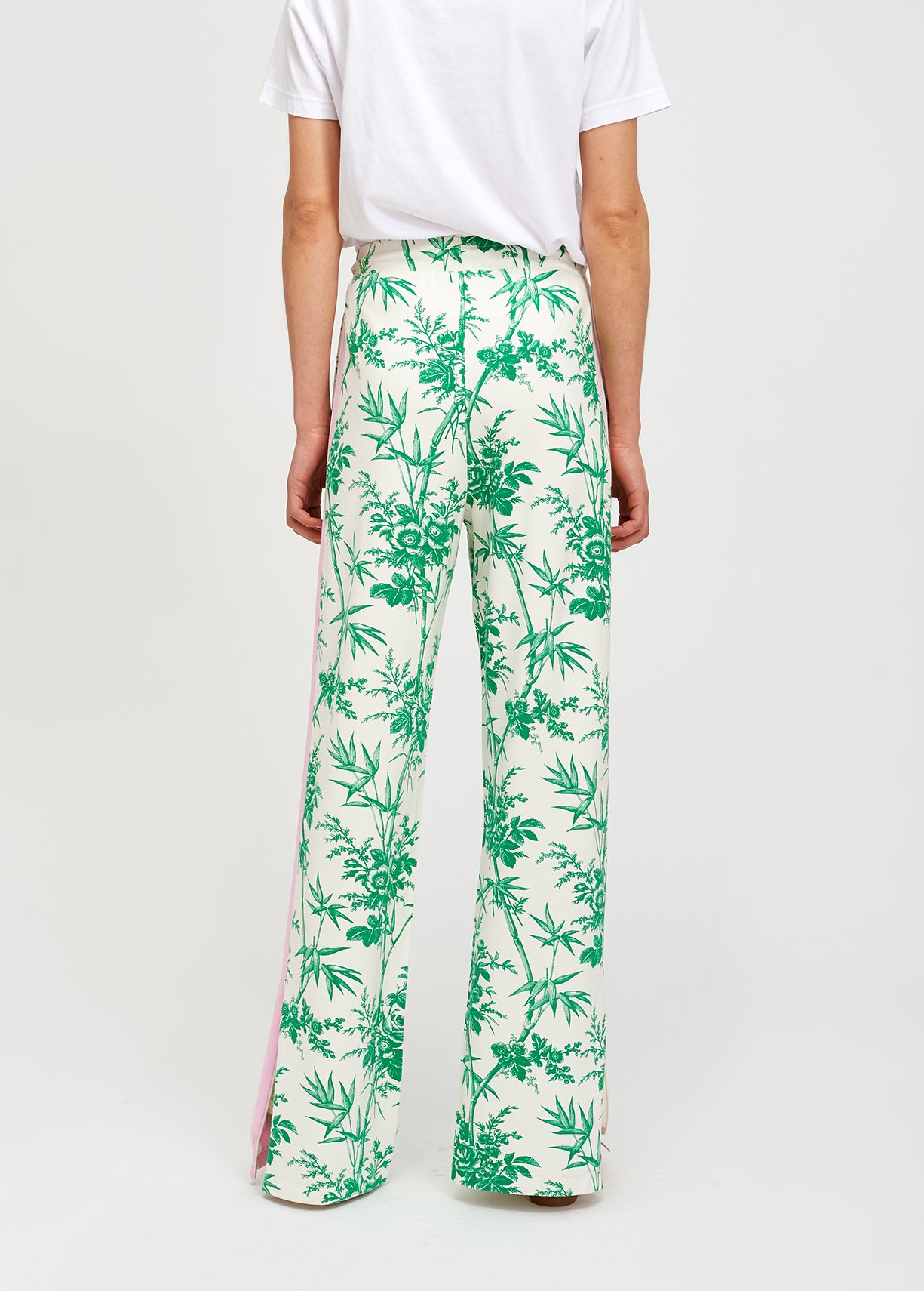Classic white tracksuit bottoms with green print RE—SSENTIEL | Essentiel second hand