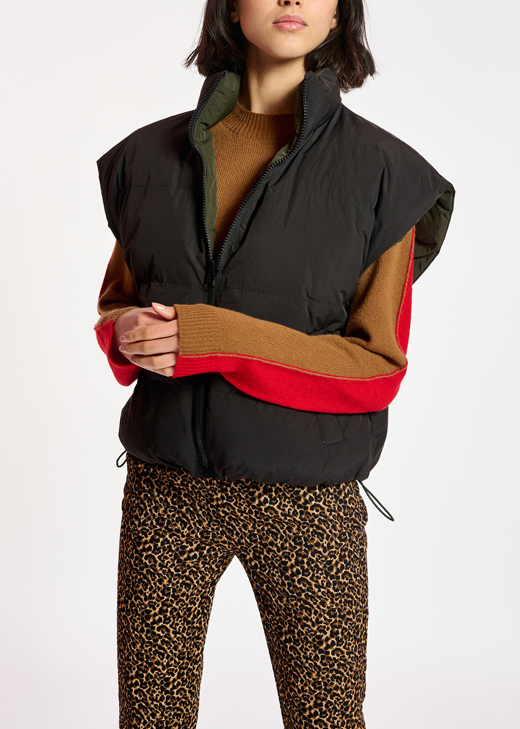 Black and khaki reversible puffer vest RE—SSENTIEL | Essentiel second hand