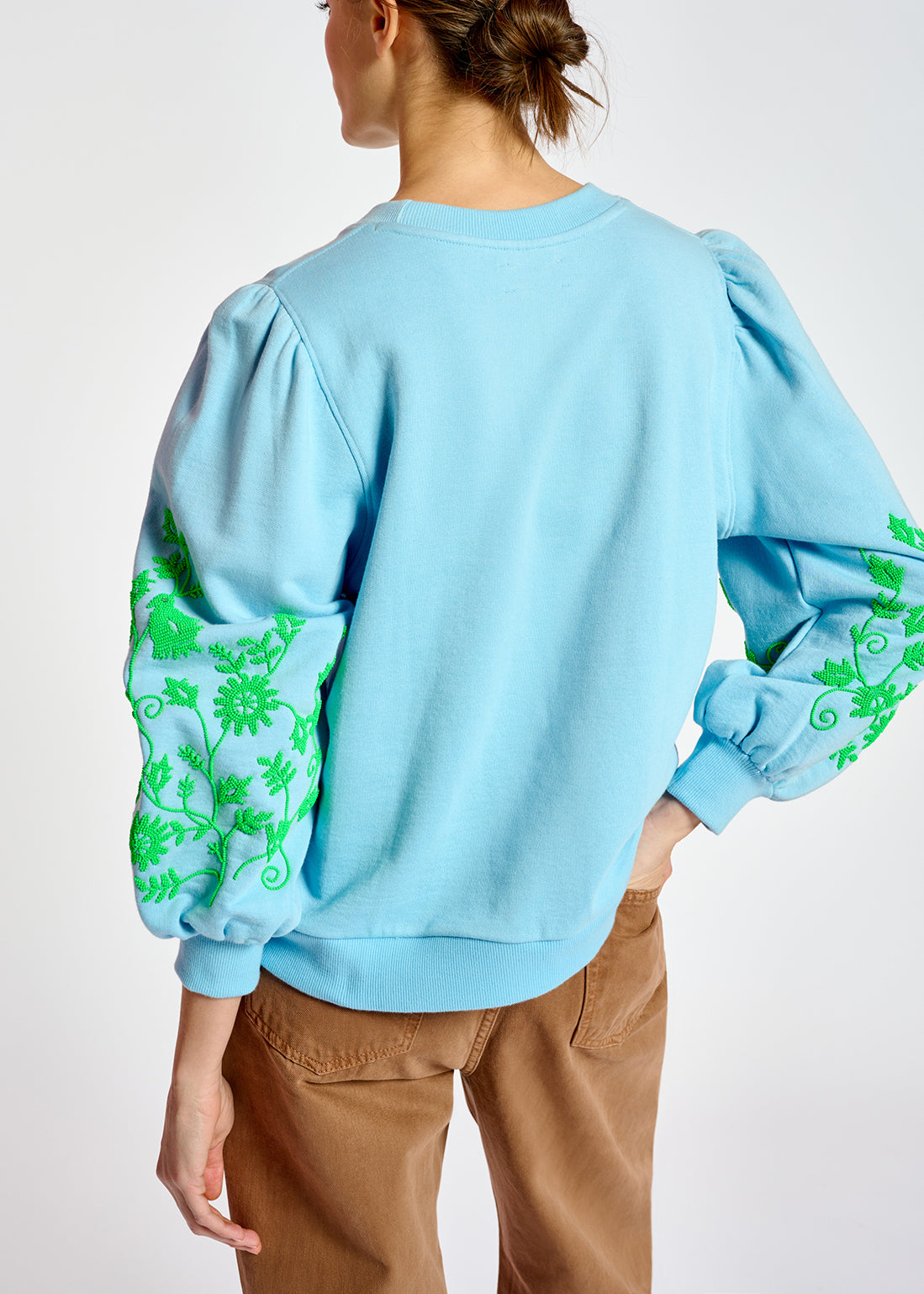 Blue sweatshirt with green floral beaded embroideries RE—SSENTIEL | Essentiel second hand