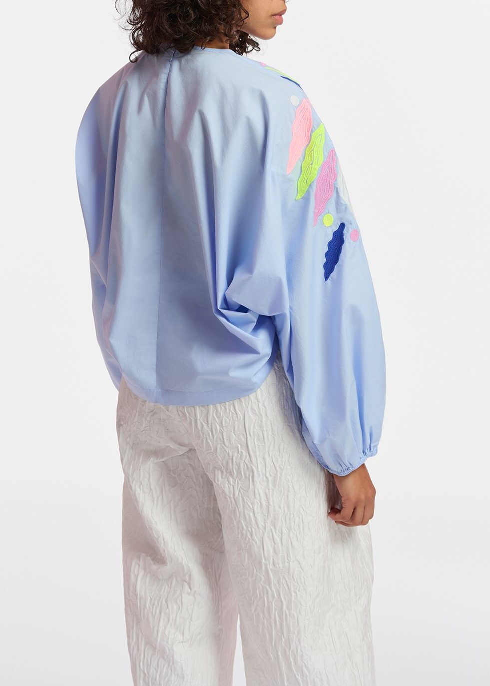 Top en coton bleu clair à  broderies RE—SSENTIEL | Essentiel second hand