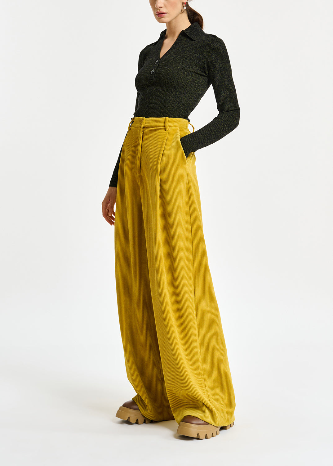 Ochre wide-leg corduroy pants RE—SSENTIEL | Essentiel second hand