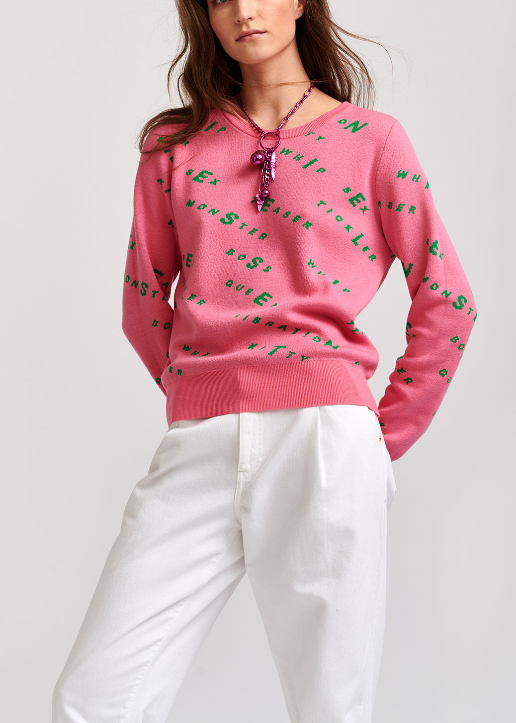 Light pink knitted sweater with dark green print RE—SSENTIEL | Essentiel second hand