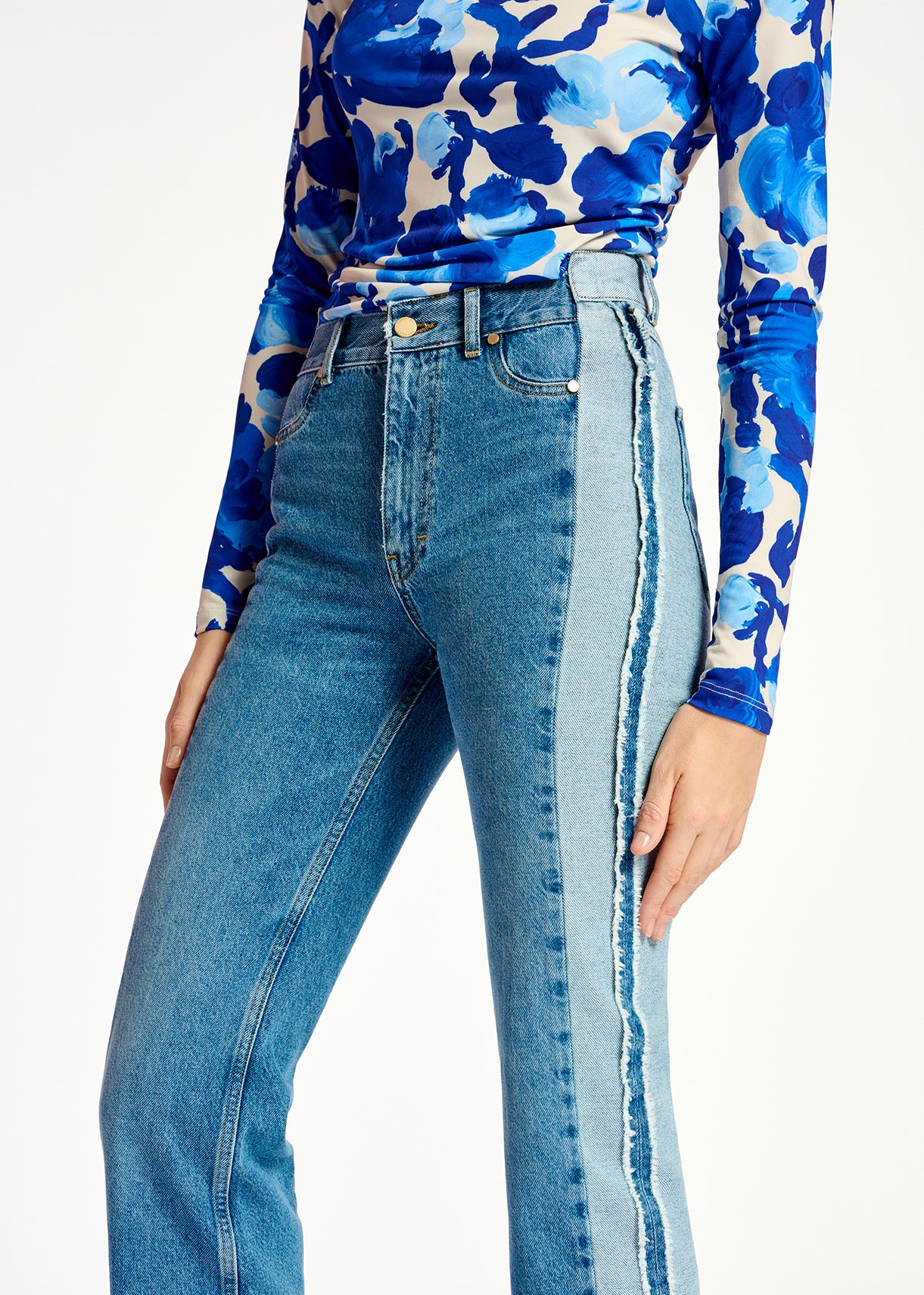 Jean bleu à l'envers aux jambes droites RE—SSENTIEL | Essentiel second hand