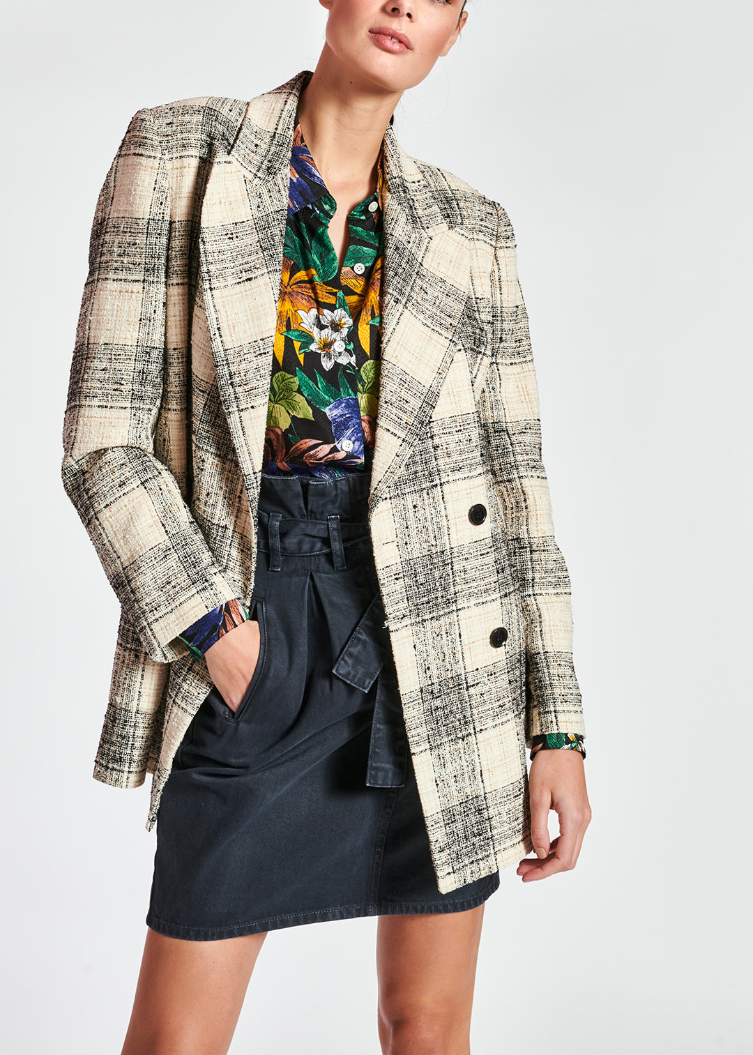 Zwarte minirok met hoge taille RE—SSENTIEL | Essentiel second hand