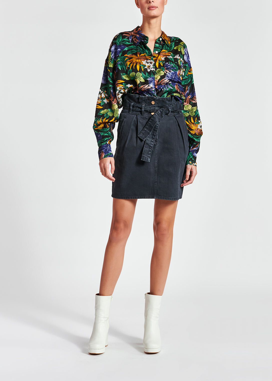 Zwart oversized hemd met kleurrijke bloemenprint RE—SSENTIEL | Essentiel second hand