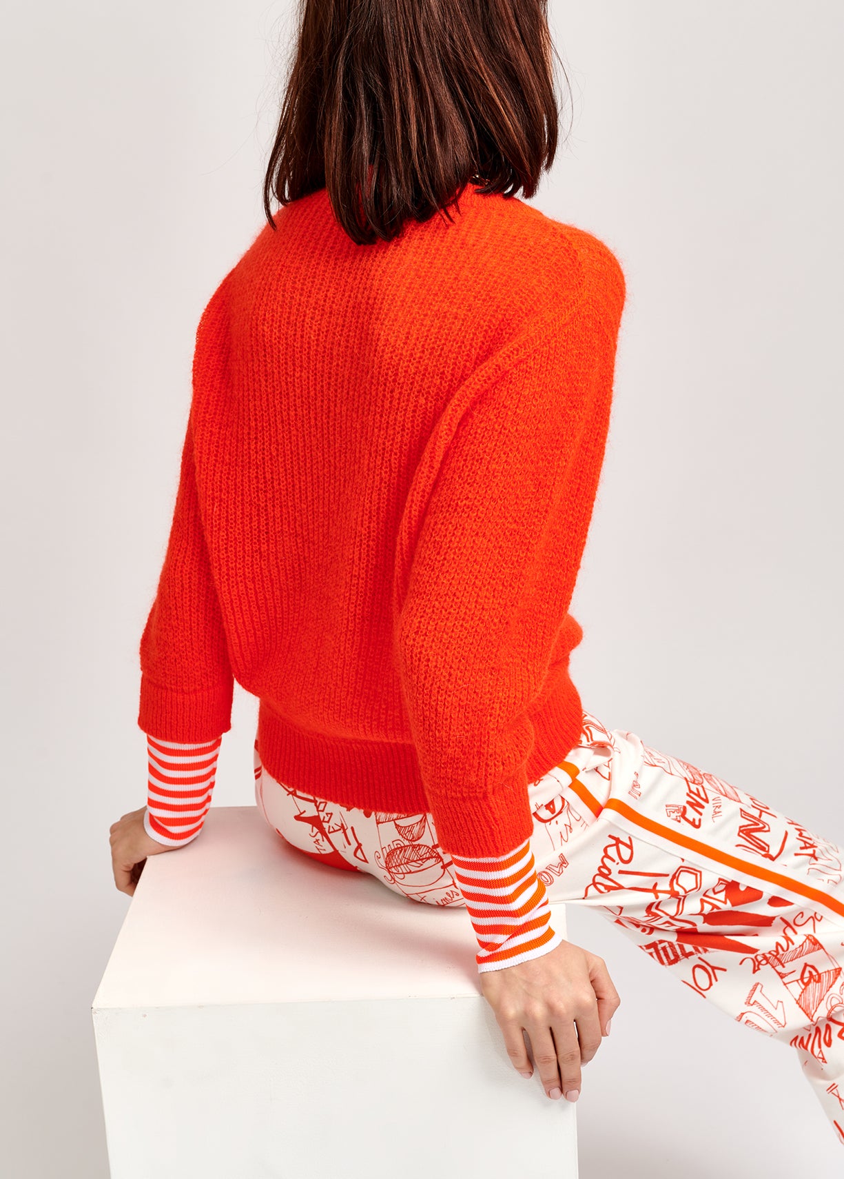 Neon orange ribbed-knit sweater with striped neon cuffs RE—SSENTIEL | Essentiel second hand