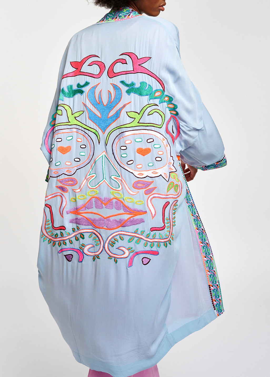 Kimono bleu clair aux broderies multicolores RE—SSENTIEL | Essentiel second hand