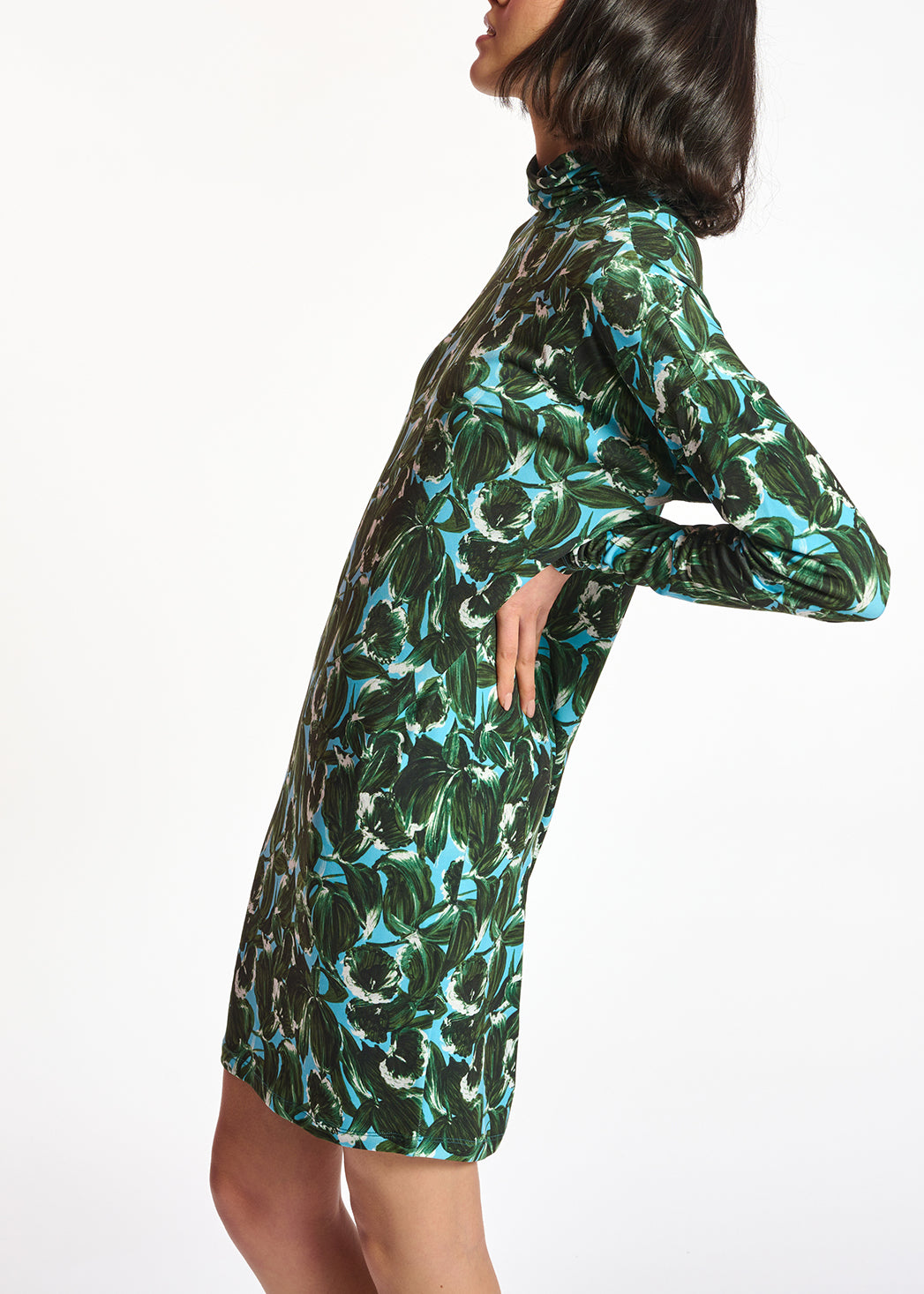 Blue and dark green leaf-printed mini dress with turtleneck RE—SSENTIEL | Essentiel second hand