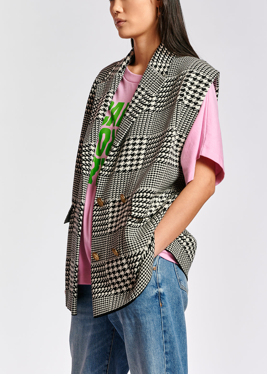 Sleeveless offf-white and black check cardigan RE—SSENTIEL | Essentiel second hand