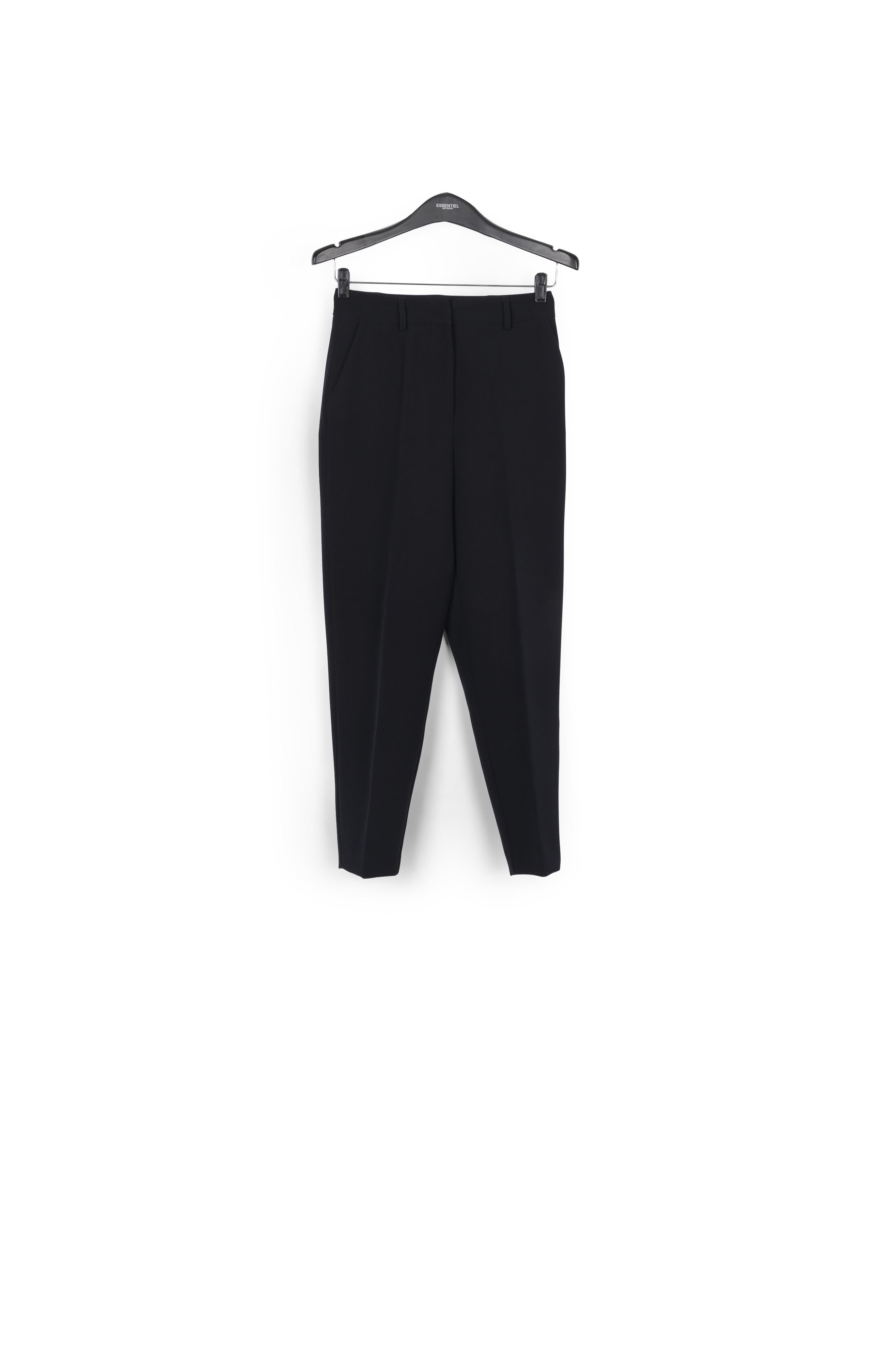 Pantalon fuselé noir RE—SSENTIEL | Essentiel second hand