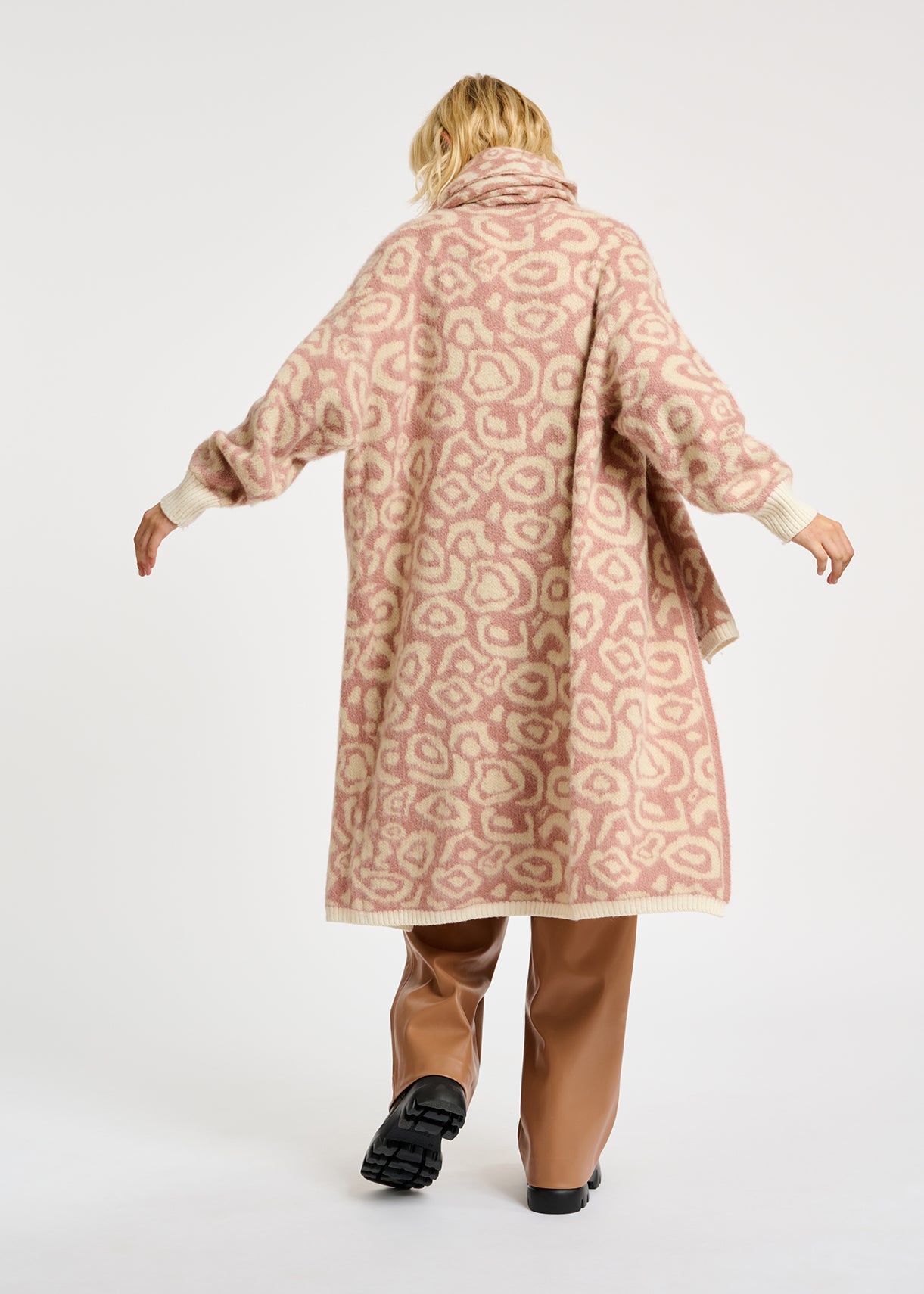 Vintage pink and ecru leopard-print cardigan RE—SSENTIEL | Essentiel second hand