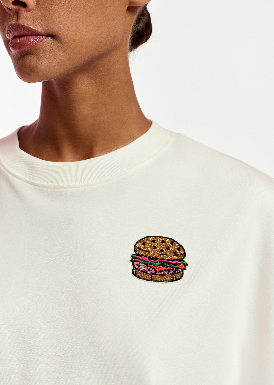 Off-white organic cotton T-shirt with hamburger embroidery RE—SSENTIEL | Essentiel second hand