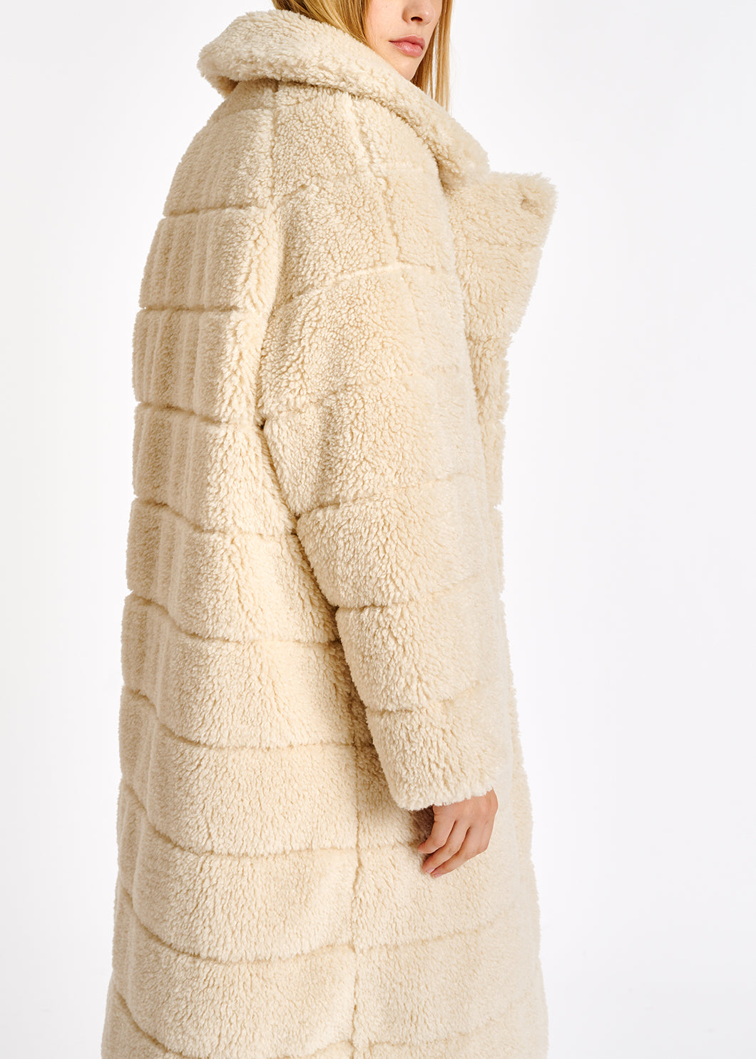 Off-white faux fur puffer coat RE—SSENTIEL | Essentiel second hand