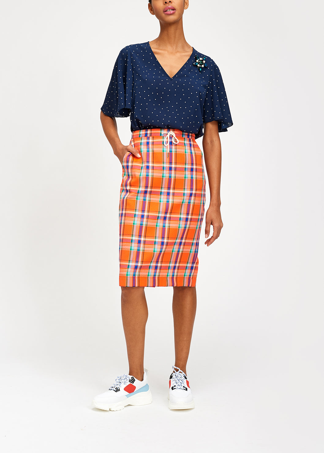 Dark blue polka dot v-neck top RE—SSENTIEL | Essentiel second hand