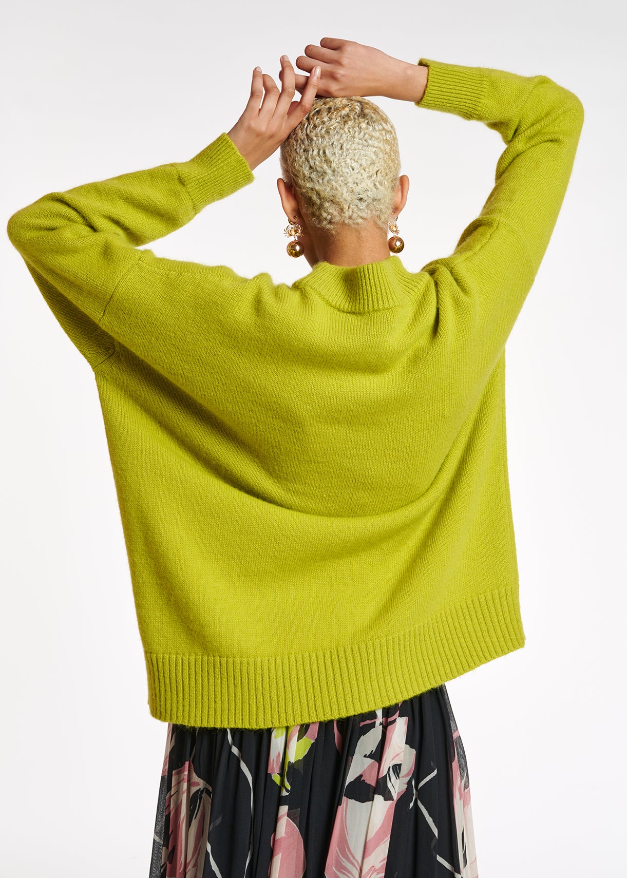 Long loose-fit lime green sweater RE—SSENTIEL | Essentiel second hand