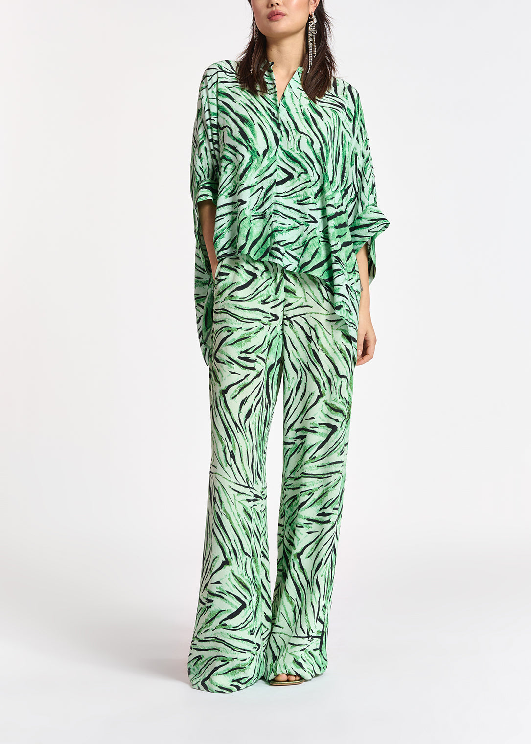 Mint green oversized top with tiger motif RE—SSENTIEL | Essentiel second hand