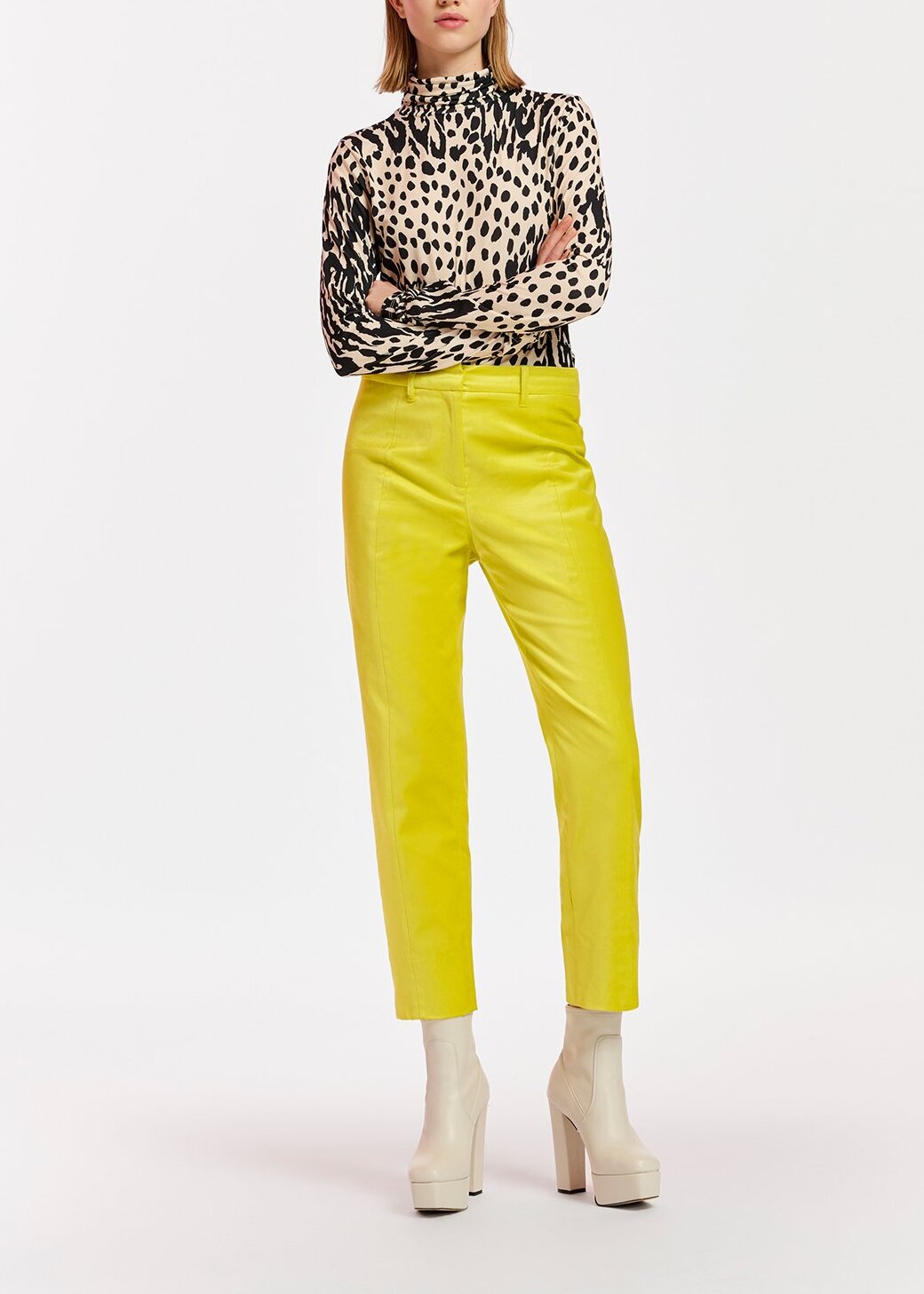 Yellow tapered-leg velvet pants RE—SSENTIEL | Essentiel second hand
