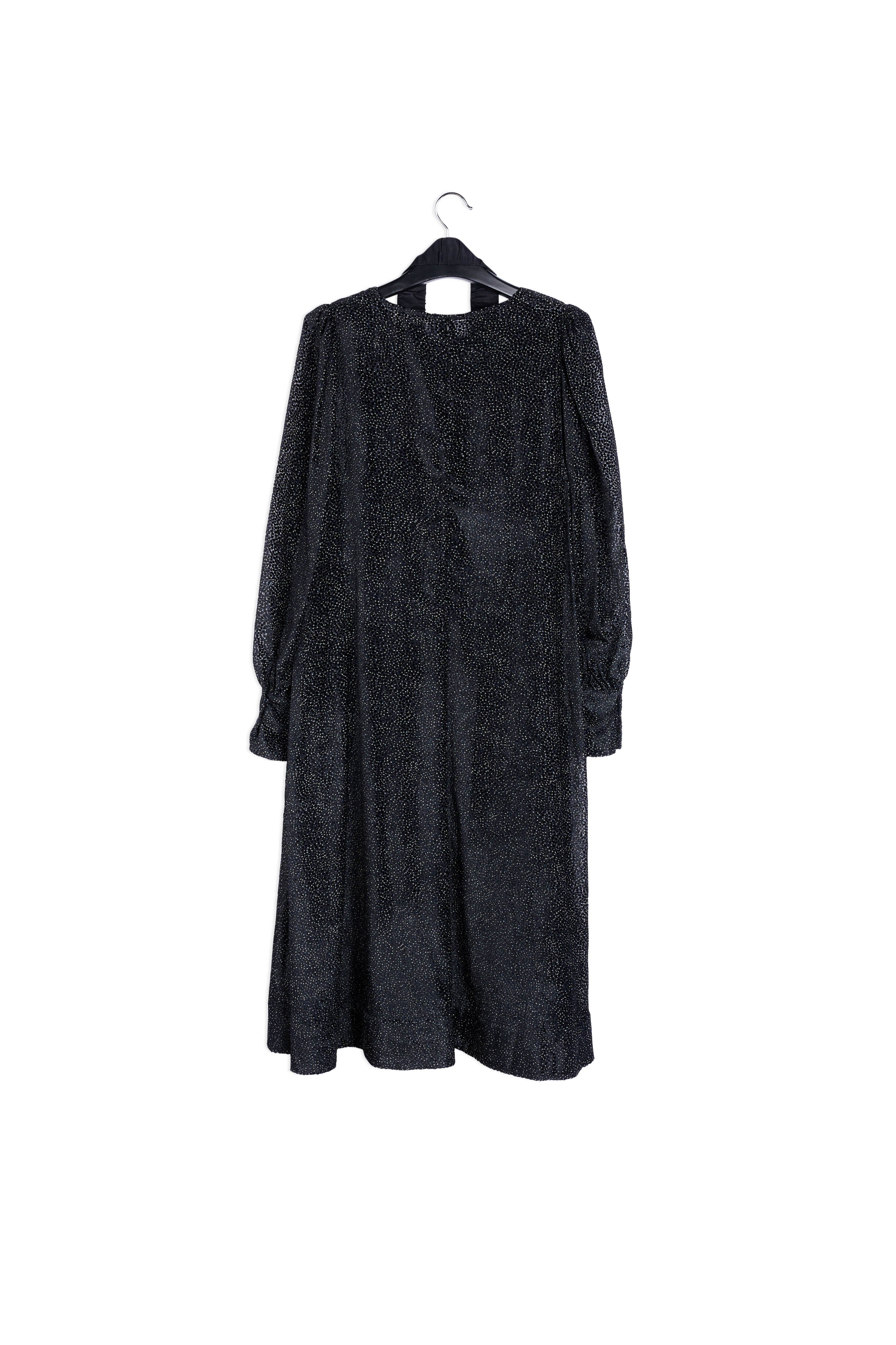 Lange zwarte A-lijn jurk met spikkels RE—SSENTIEL | Essentiel second hand