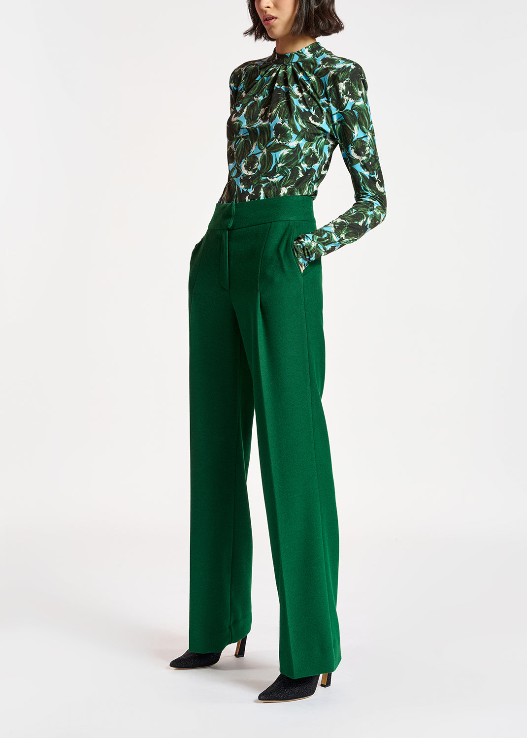 Dark green straight-leg pants RE—SSENTIEL | Essentiel second hand