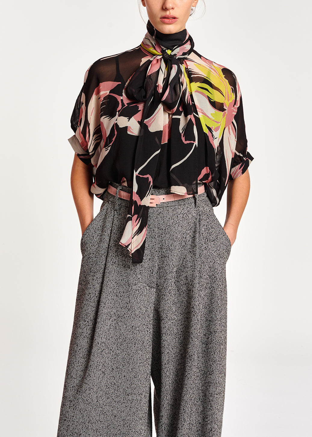 Black voluminous floral-print sheer top RE—SSENTIEL | Essentiel second hand