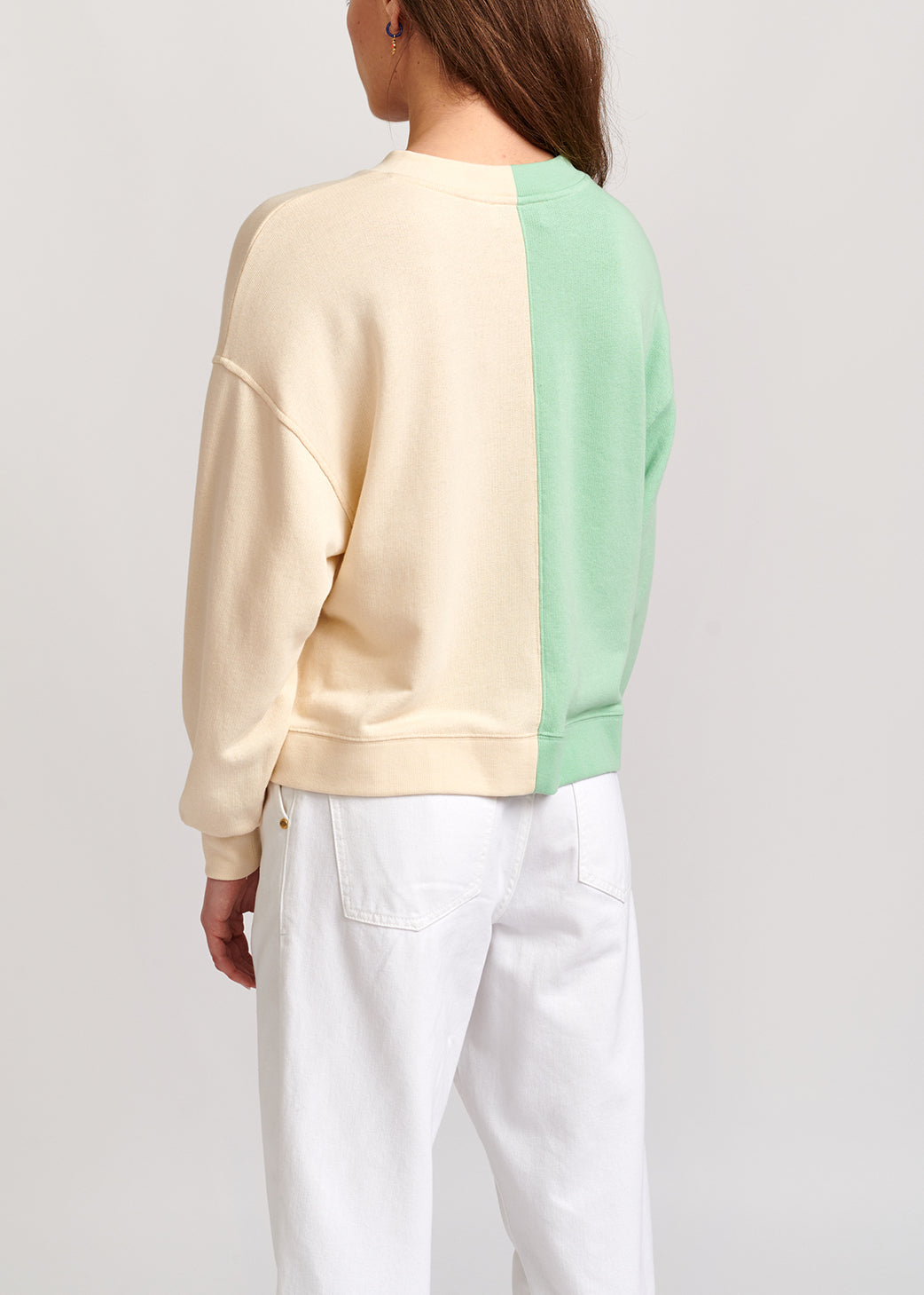 Sweatshirt 'euphoria' vert menthe et beige RE—SSENTIEL | Essentiel second hand