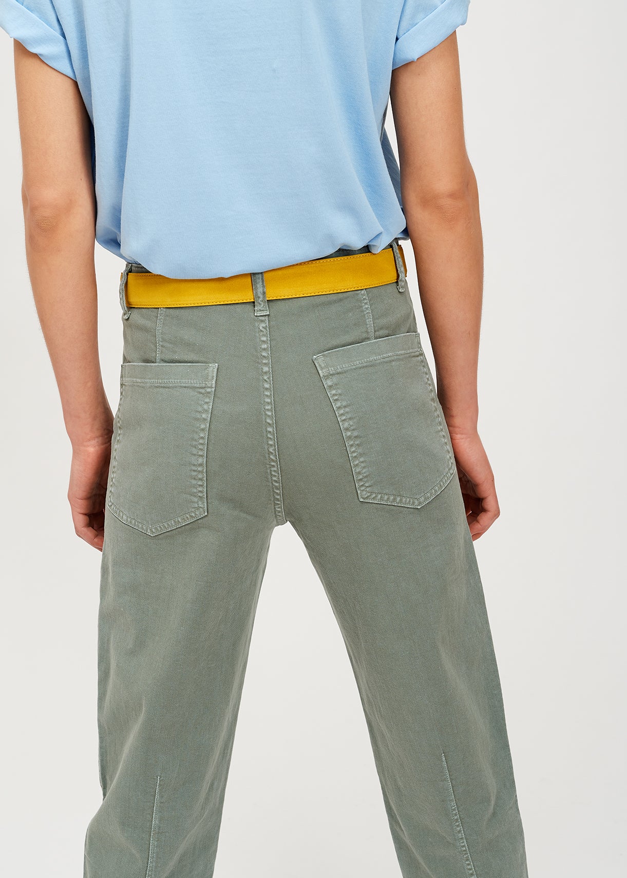 Grijze cropped jeans met rechte pijpen RE—SSENTIEL | Essentiel second hand