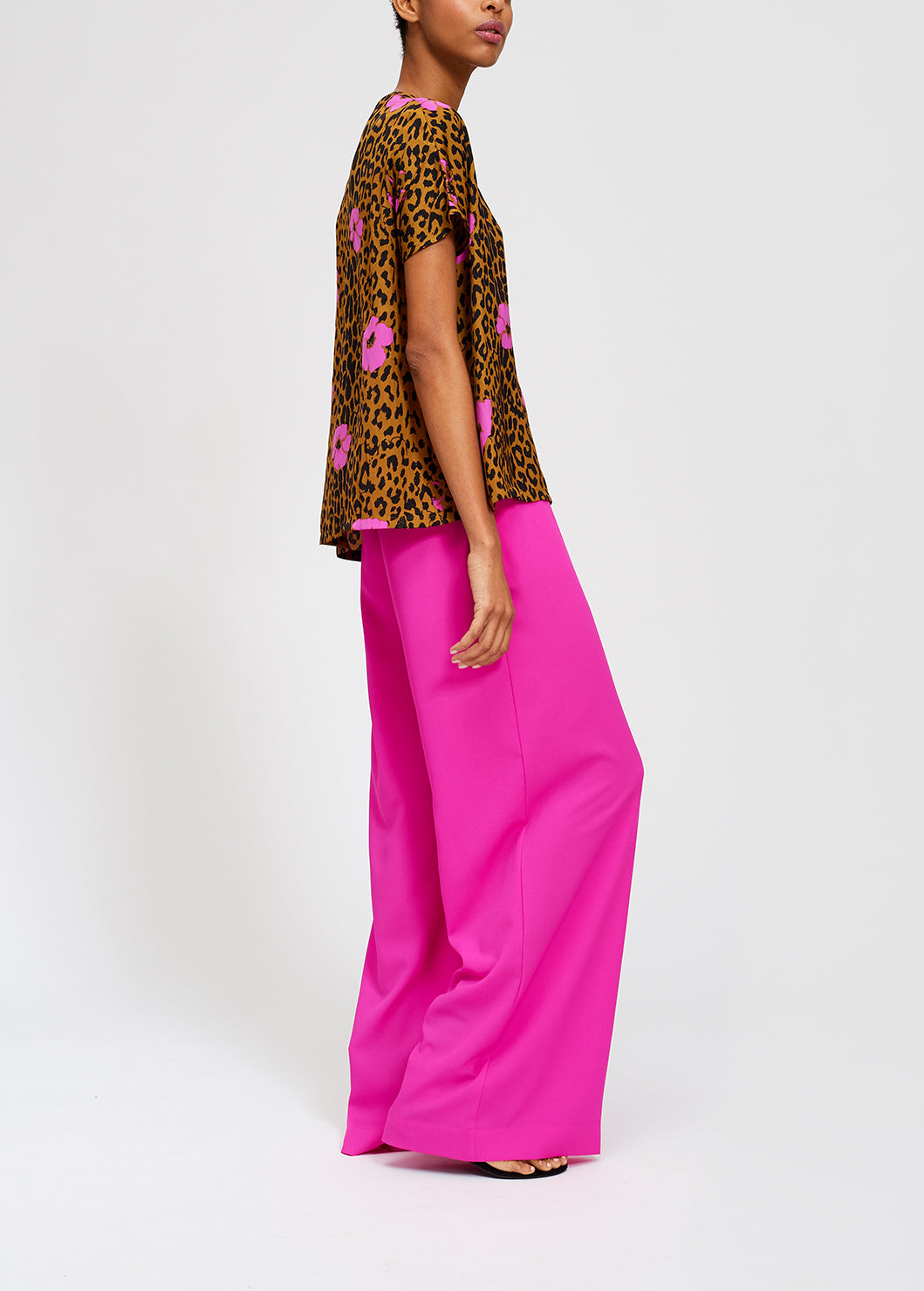 Leopard printed t-shirt with pink statement detail RE—SSENTIEL | Essentiel second hand