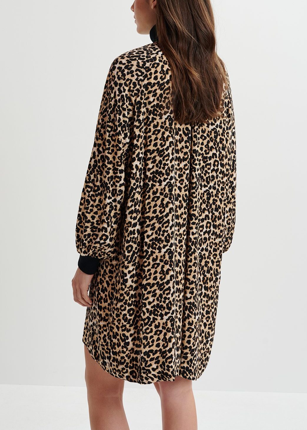 Mini-robe noire à  imprimé léopard et bords côtelés RE—SSENTIEL | Essentiel second hand