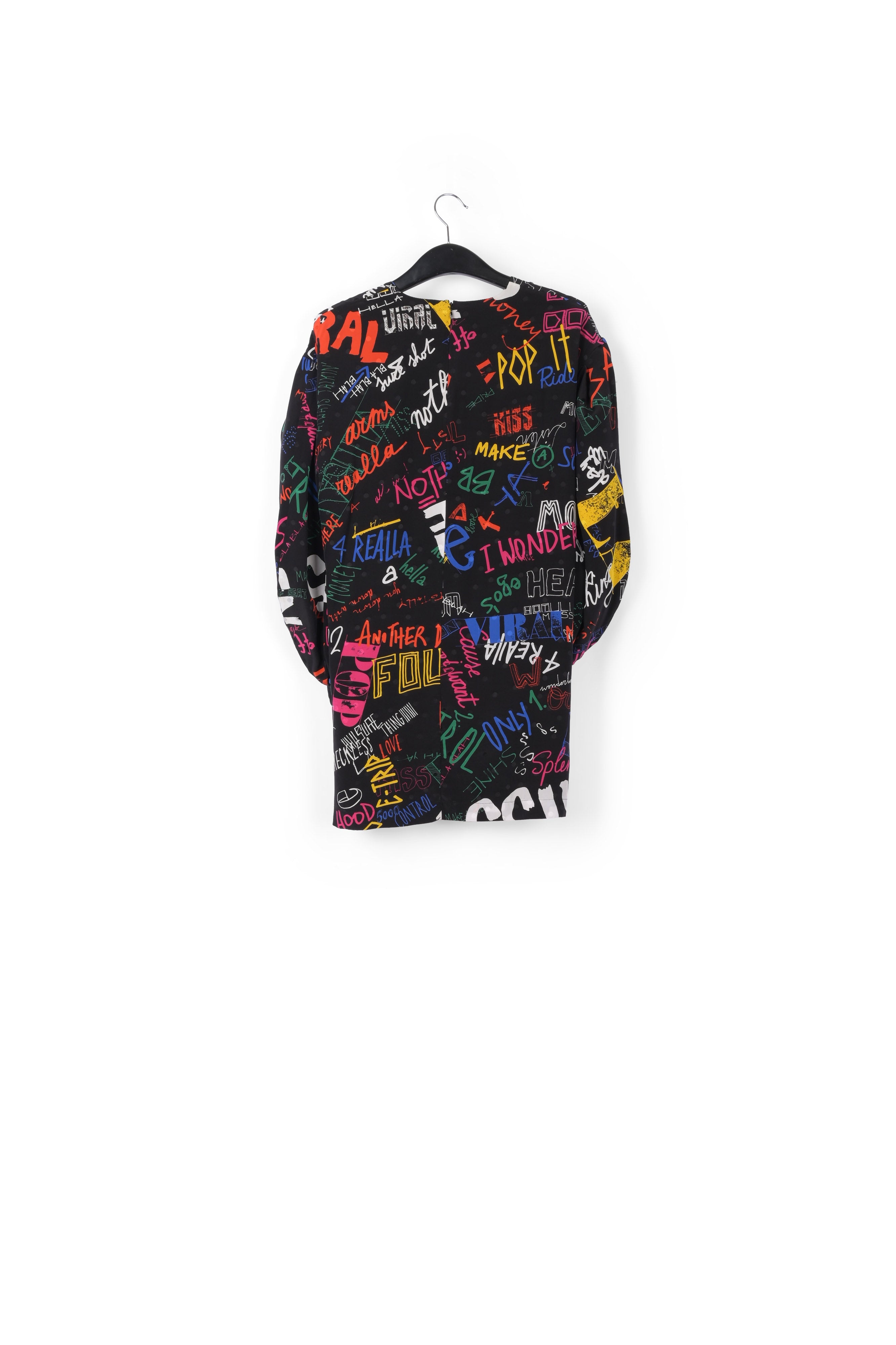 Mini robe en jacquard de soie noire avec texte RE—SSENTIEL | Essentiel second hand