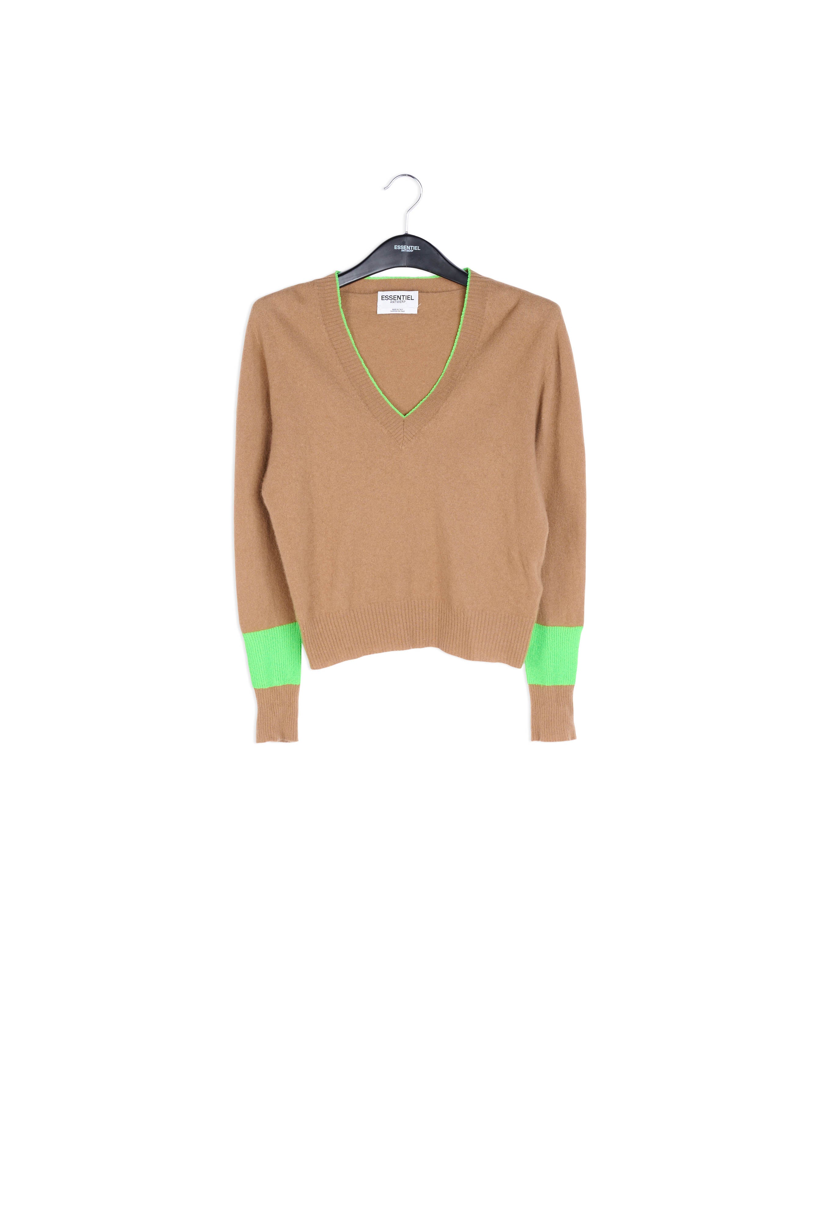 Camel v-neck light knit sweater RE—SSENTIEL | Essentiel second hand