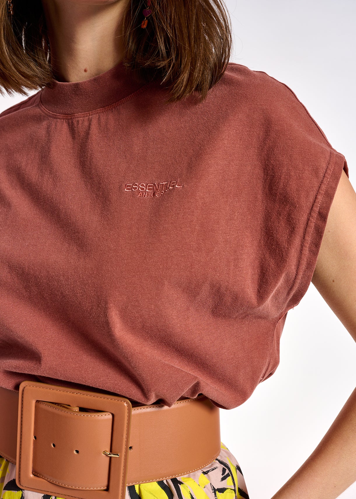Brown cap-sleeve organic cotton t-shirt RE—SSENTIEL | Essentiel second hand