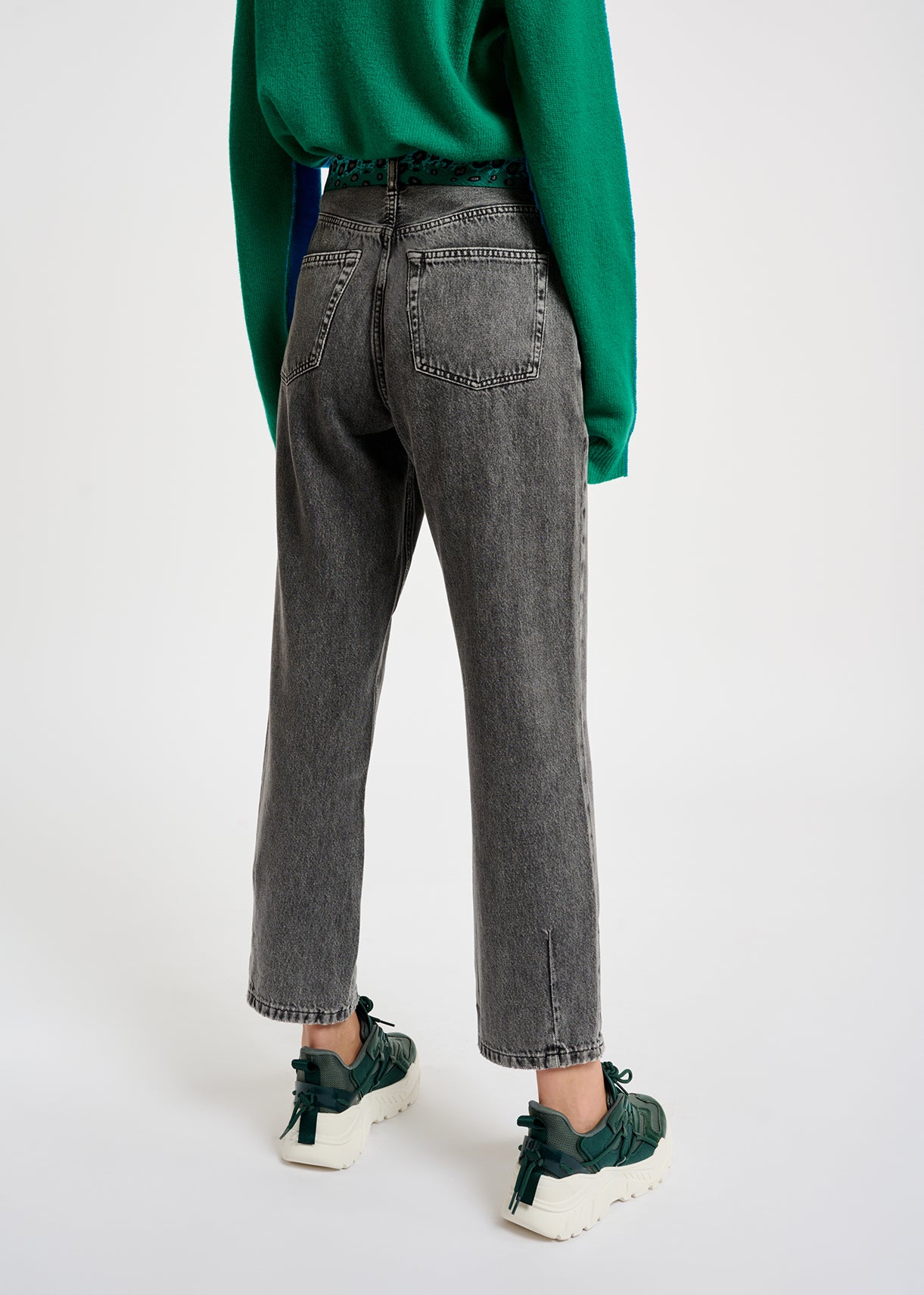 Jean raccourci gris à taille haute RE—SSENTIEL | Essentiel second hand