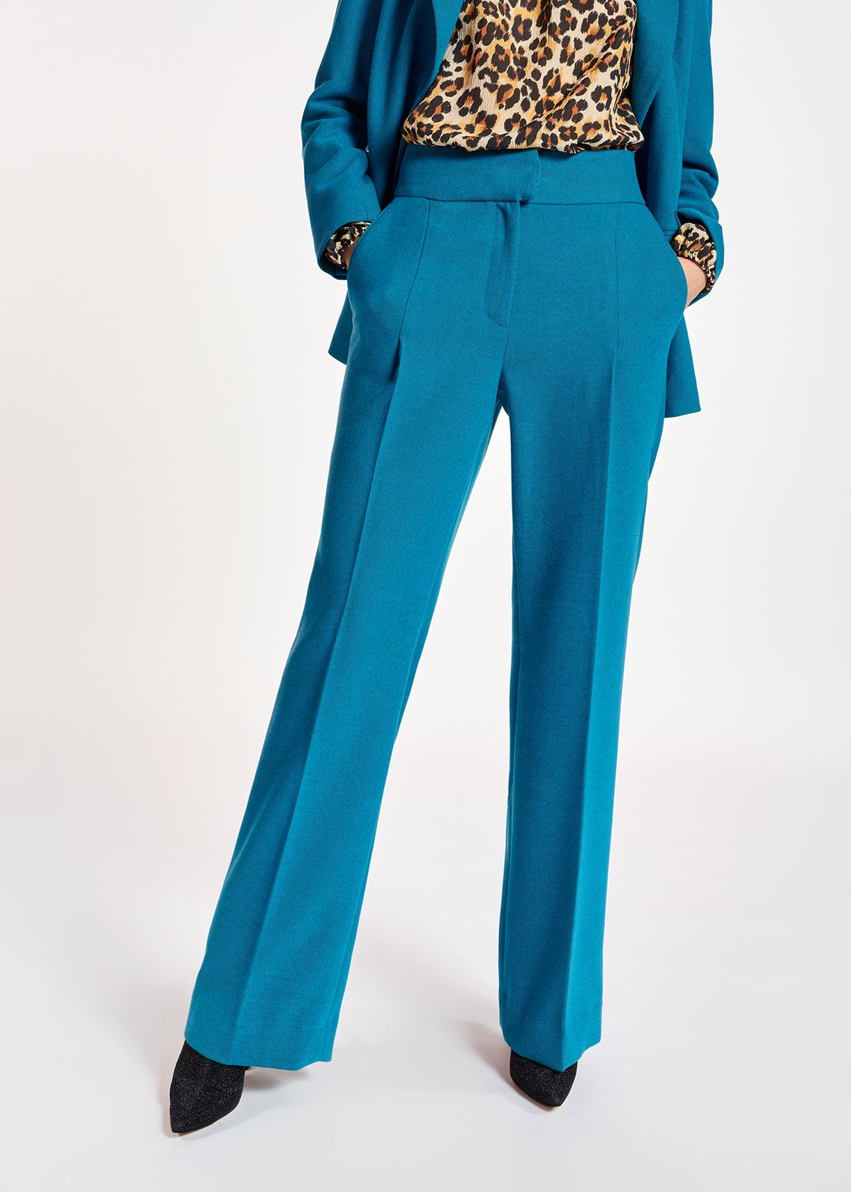 Blue straight-leg pants RE—SSENTIEL | Essentiel second hand