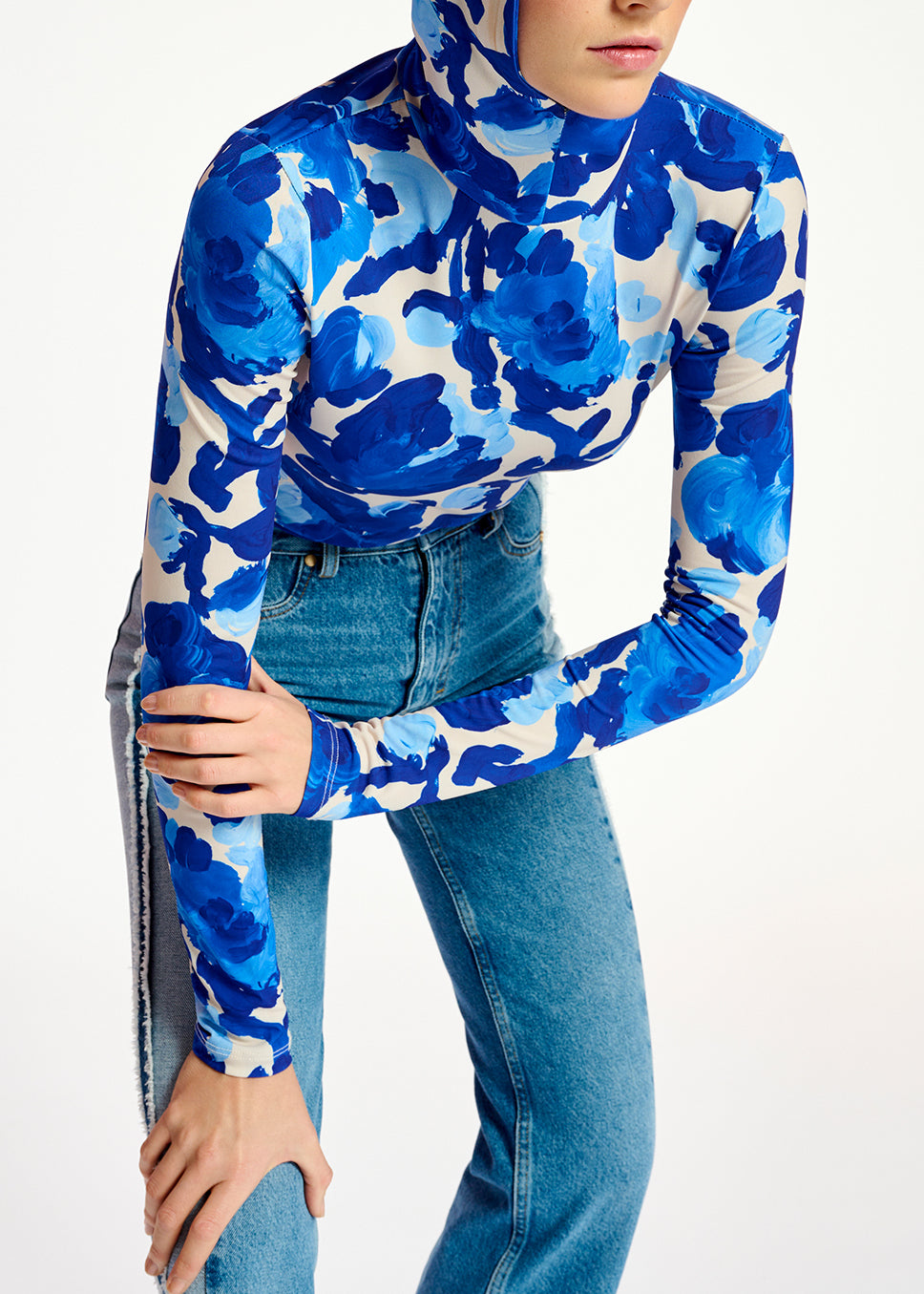 White and blue floral print hooded top RE—SSENTIEL | Essentiel second hand