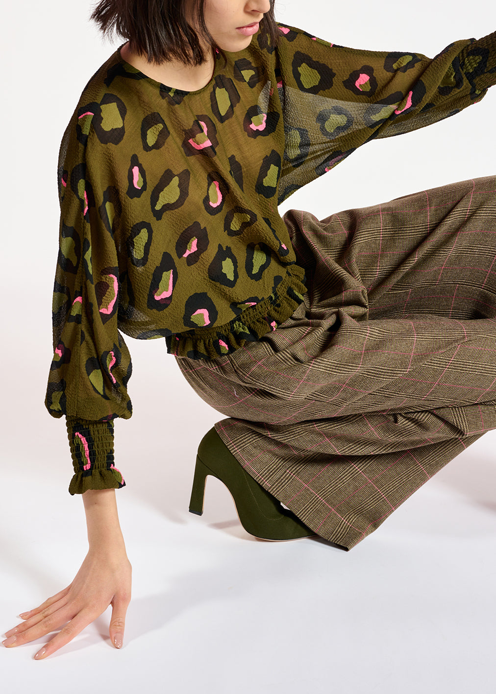 Khaki smocked top with leopard print RE—SSENTIEL | Essentiel second hand