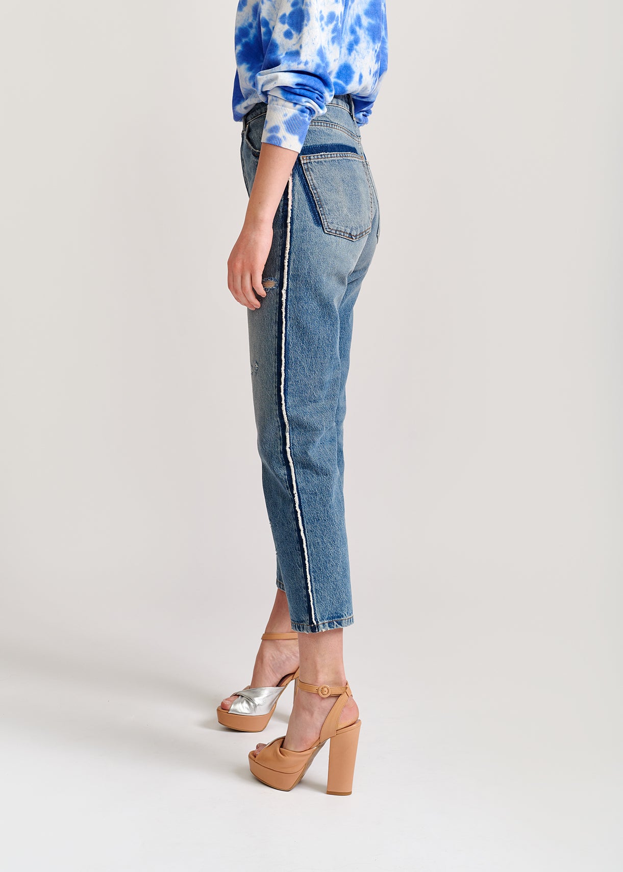 Jean bleu foncé délavé à taille haute RE—SSENTIEL | Essentiel second hand