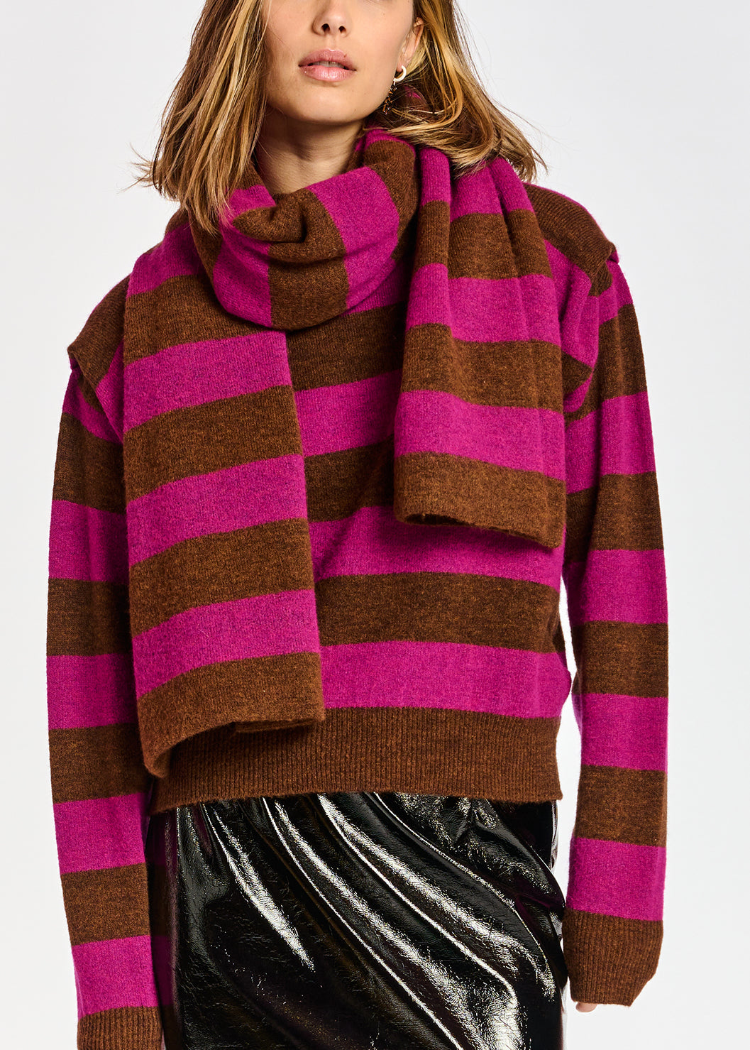 Écharpe à rayures brune et fuchsia RE—SSENTIEL | Essentiel second hand
