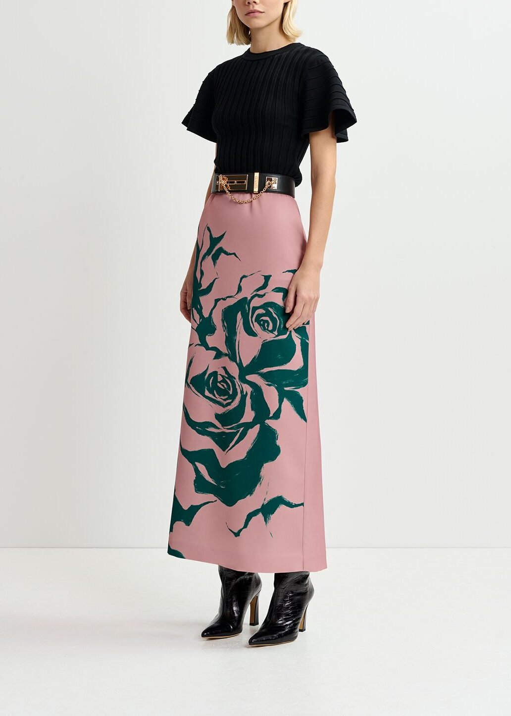 Black rib-knitted top with flared short sleeves RE—SSENTIEL | Essentiel second hand