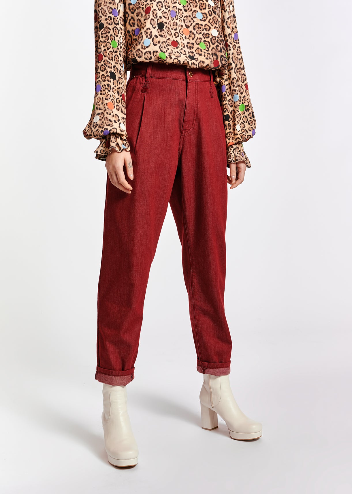 Jean bordeaux à  coupe ample RE—SSENTIEL | Essentiel second hand