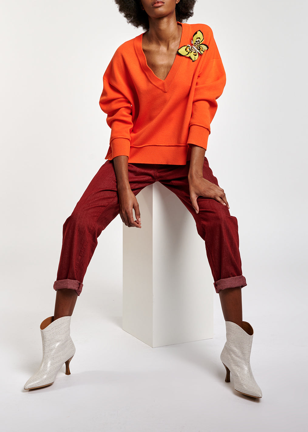 Orange boxy V-neck sweater RE—SSENTIEL | Essentiel second hand